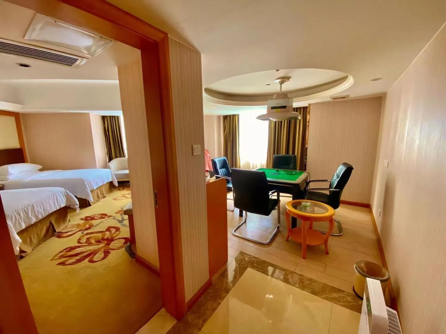 Bed in Vienna International Hotel Guangdong Foshan Shunde Ronggui