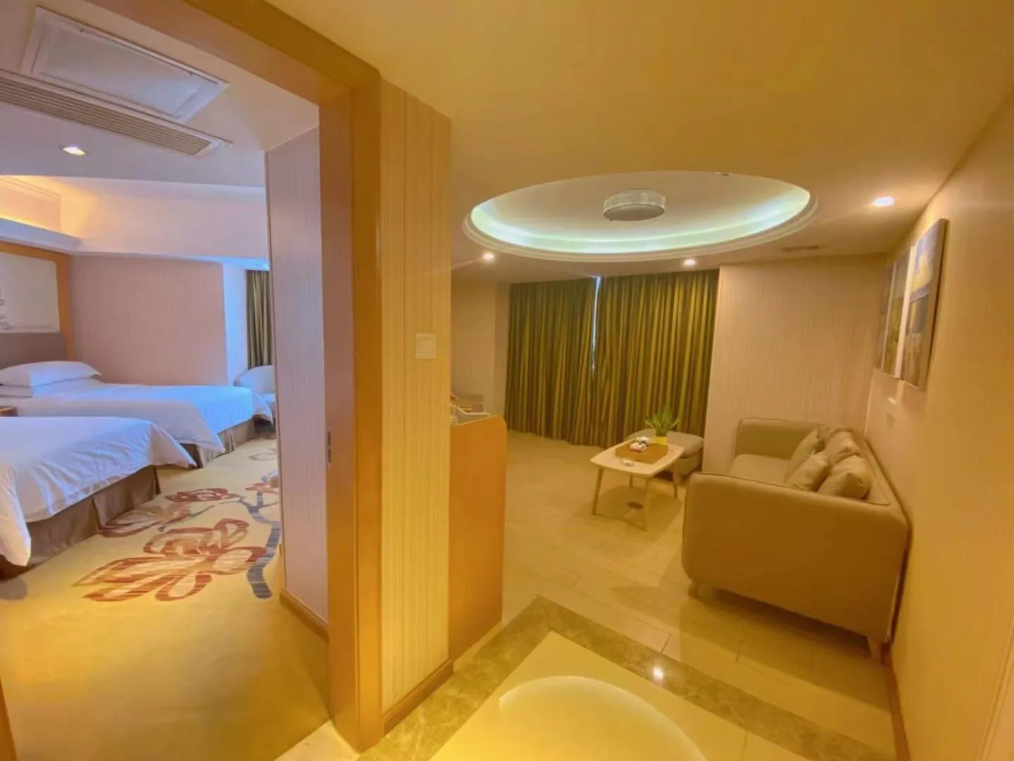 Bed in Vienna International Hotel Guangdong Foshan Shunde Ronggui