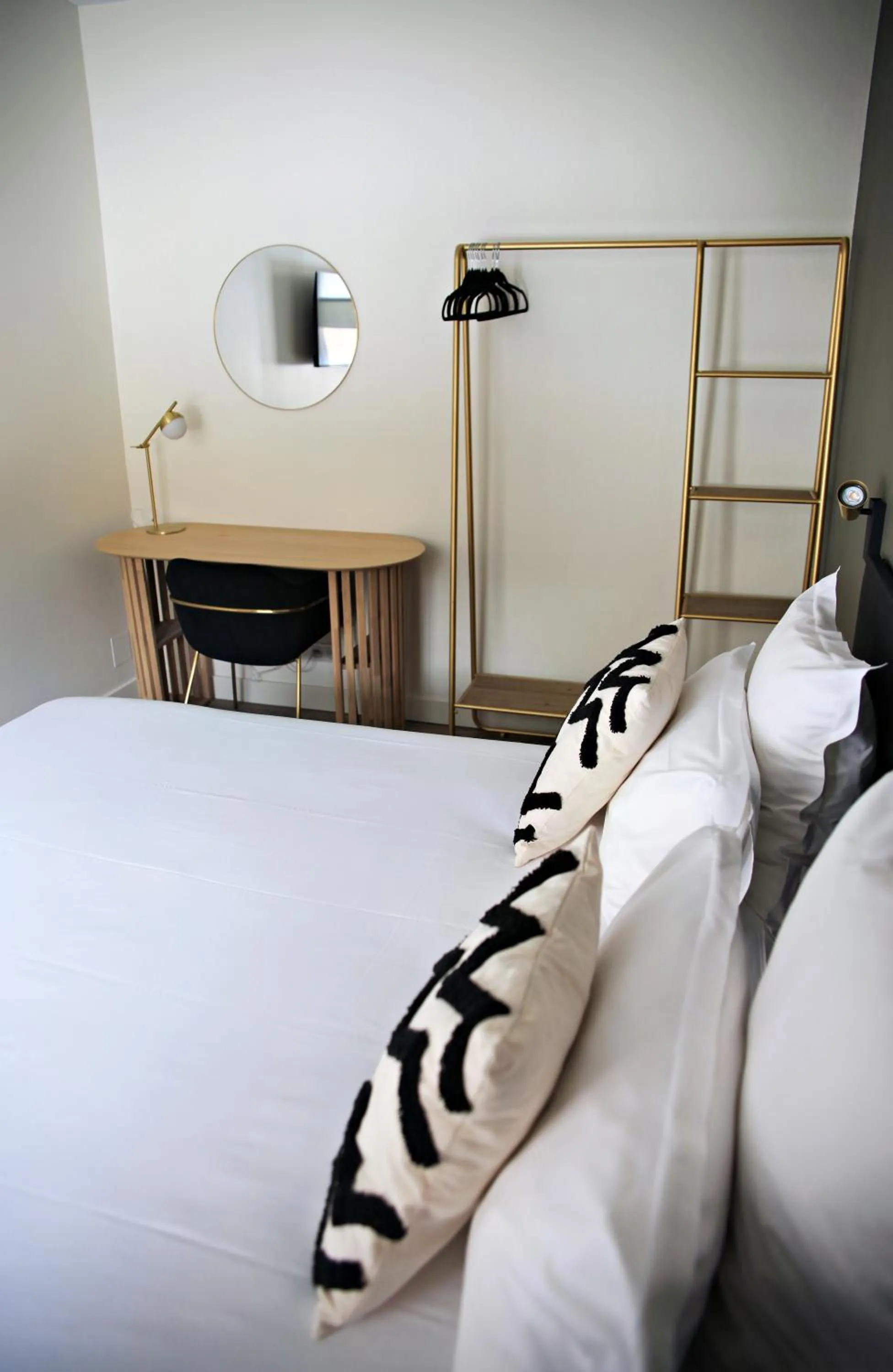 Bed in Hotel Restaurant Les Capucins