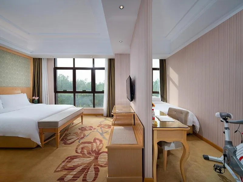 Bed in Vienna Hotel Changshu Binjiang