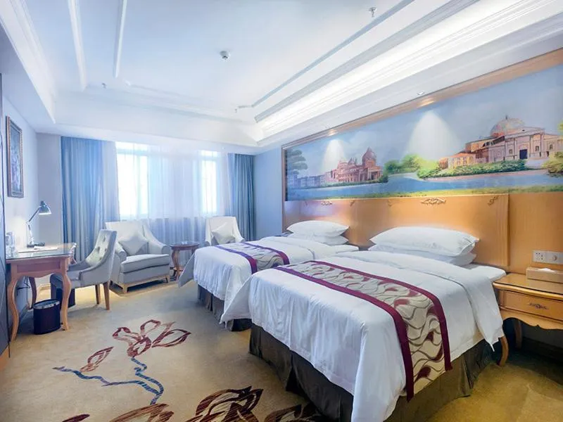 Bed in Vienna International Hotel Haikou West Bus Station