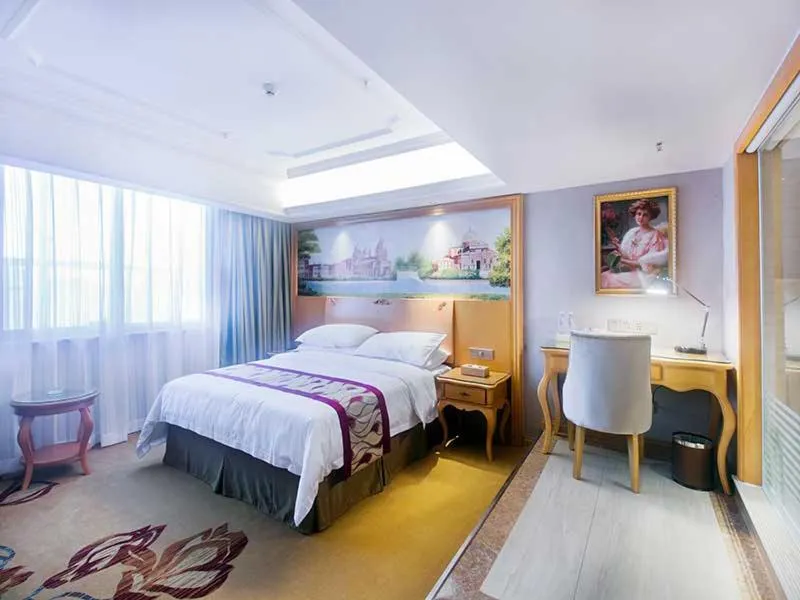 Bed in Vienna International Hotel Haikou West Bus Station