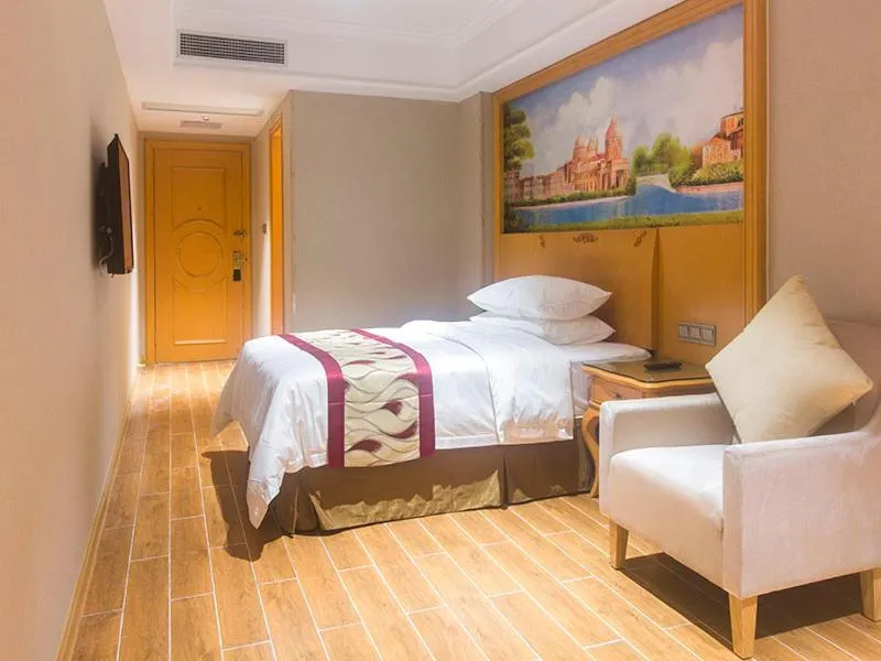 Bed in Vienna International Hotel Haikou West Bus Station