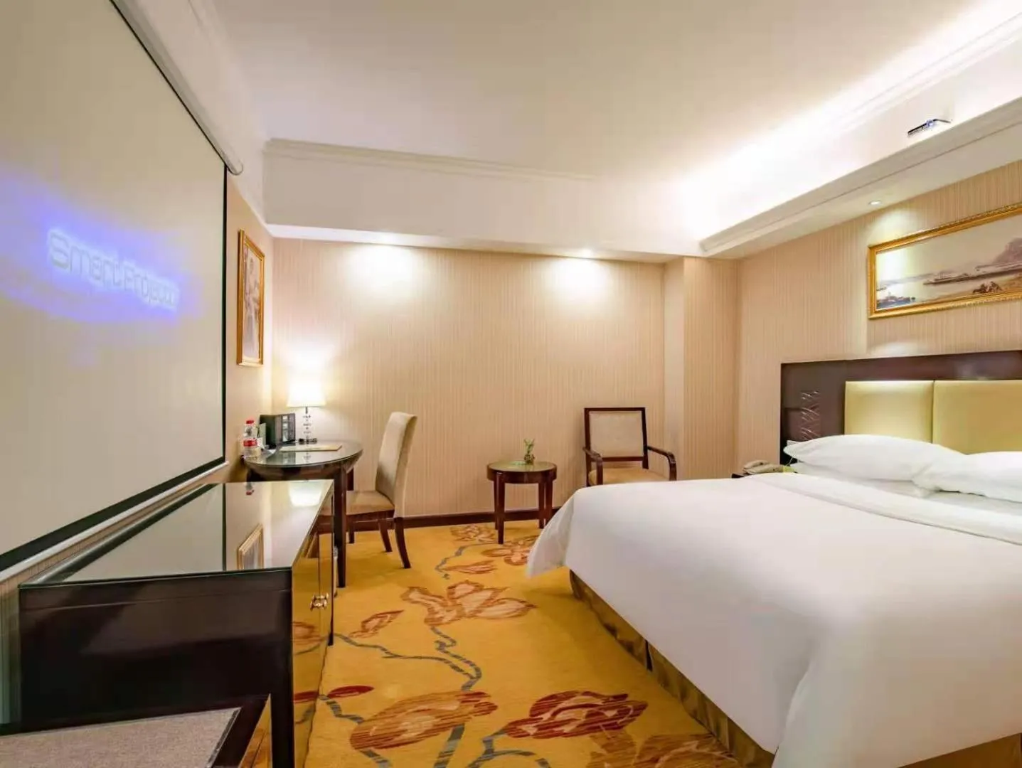 Bed in Vienna Hotel Baoan Liutang