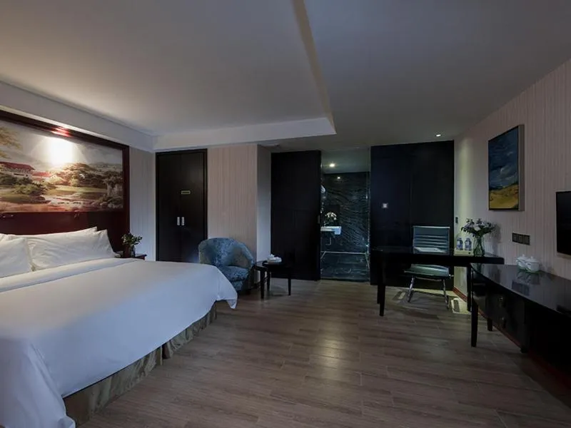 Bed in Vienna International Hotel Shantou Chenghai Waisha Bridge