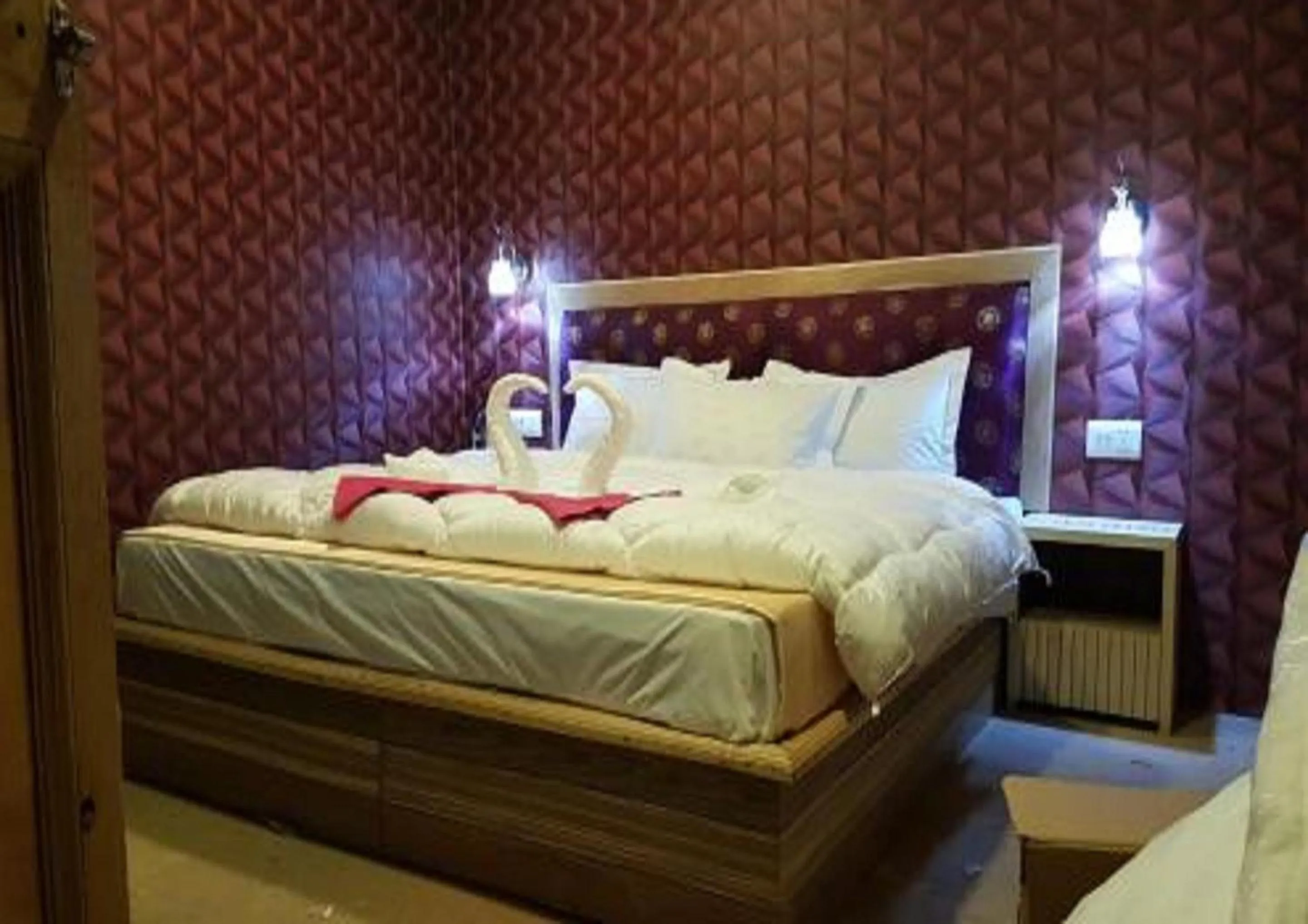 Bed in Wooden Nest Cottage Hunder, Nubra Valley