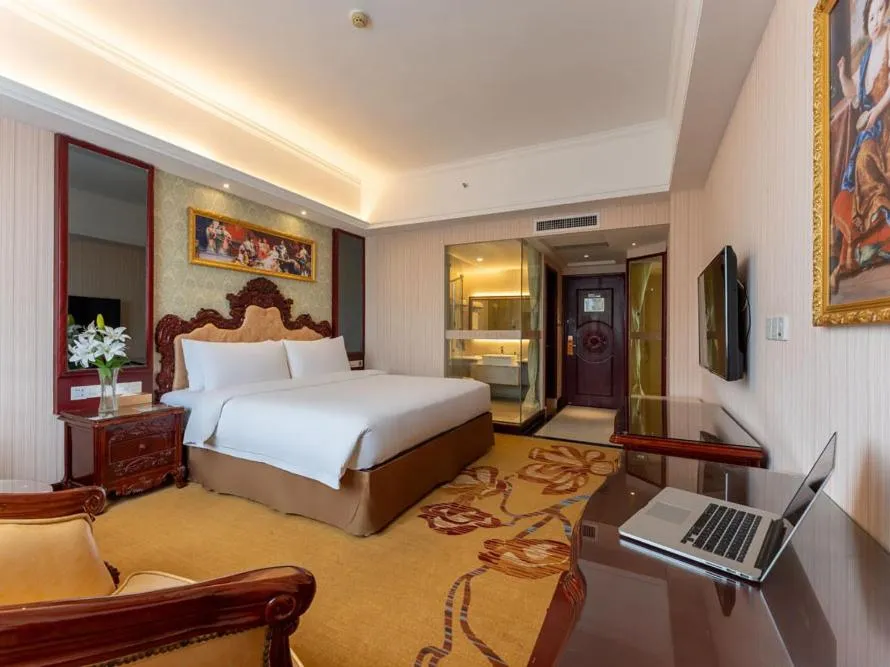 Bed in Vienna Hotel Jingxi Zhongshan Park