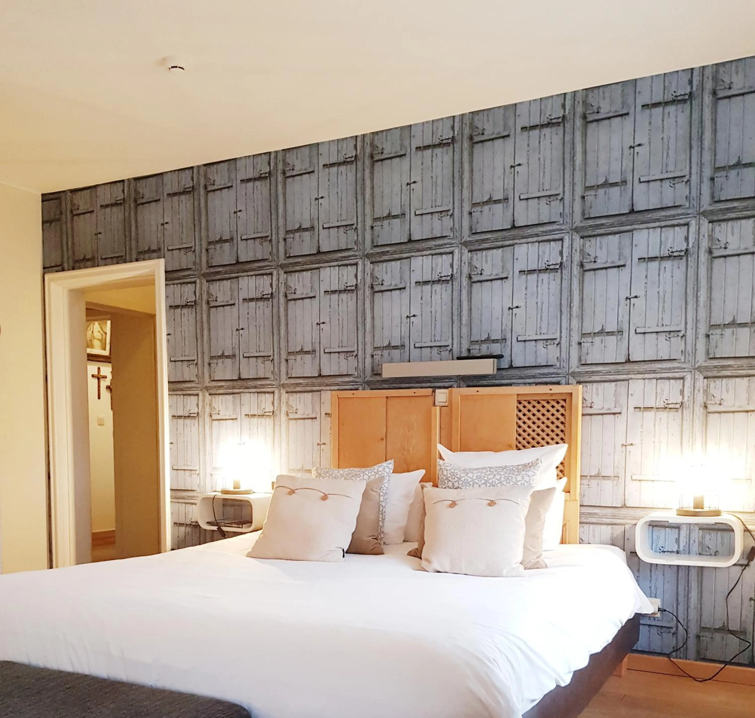 Bed in Hotel Au Nom De Dieu