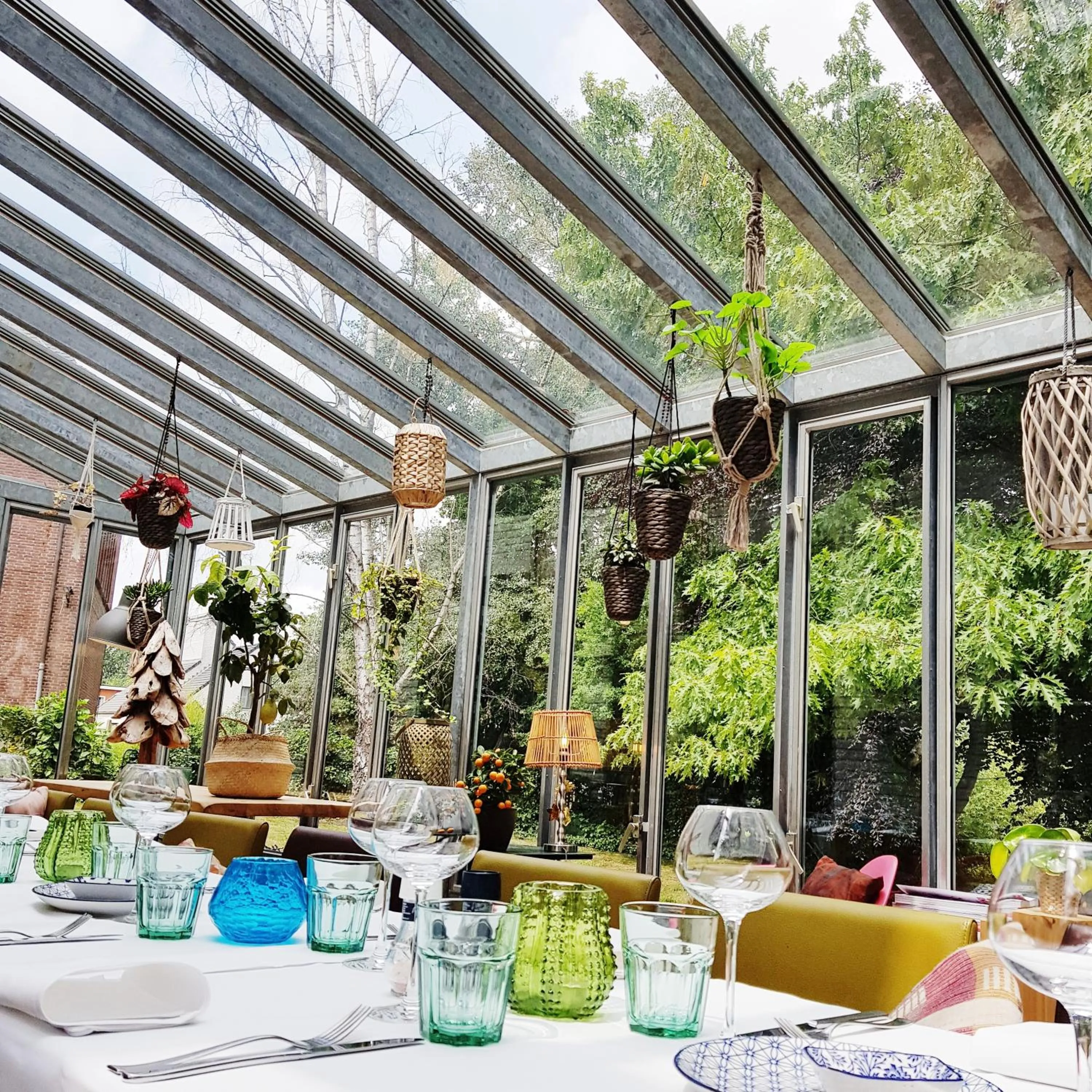 Nightclub / DJ in Hotel Au Nom De Dieu