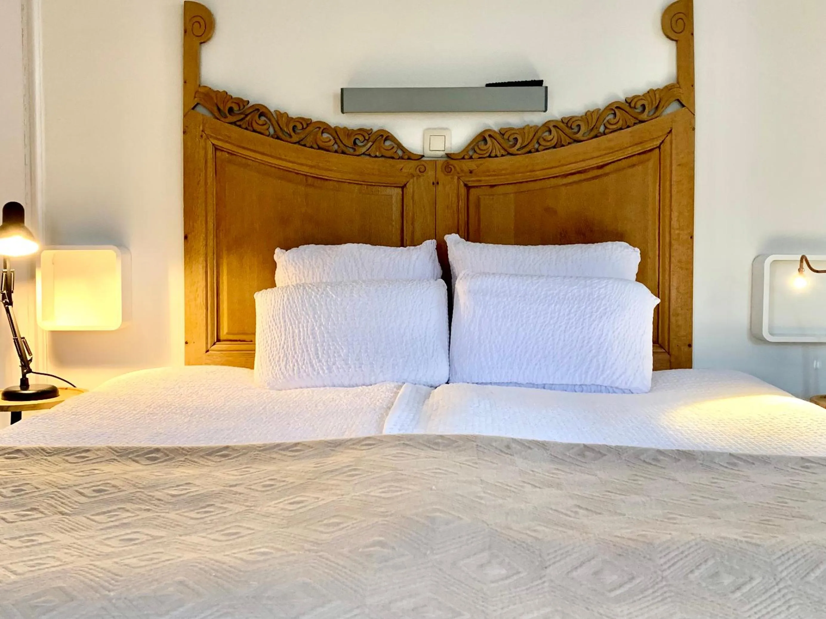 Bed in Hotel Au Nom De Dieu