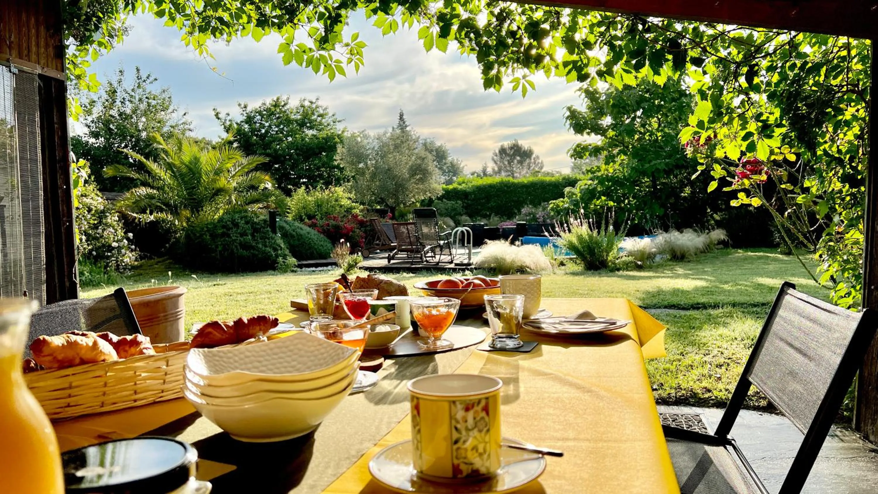 Property building in Au Bien Venu