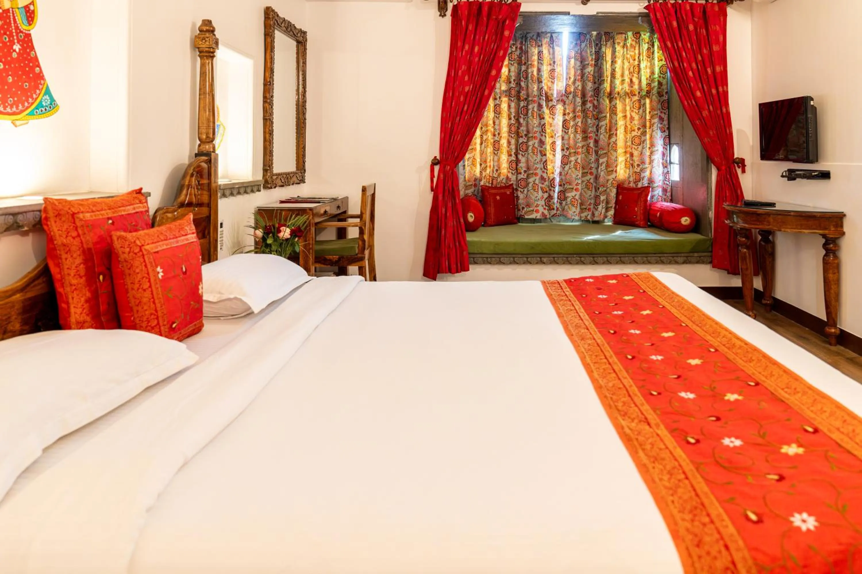 Seating area, Bed in Udaigarh - Udaipur