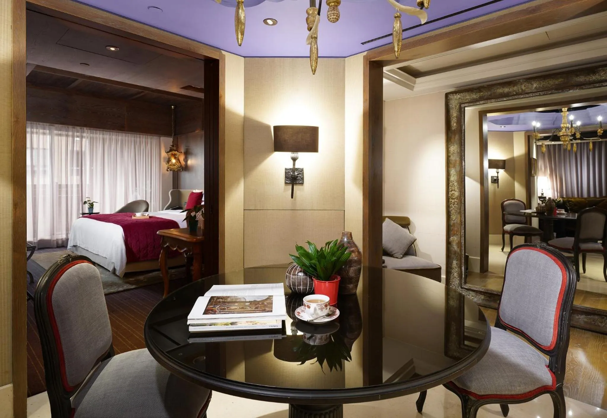 Bed in Palais de Chine Hotel