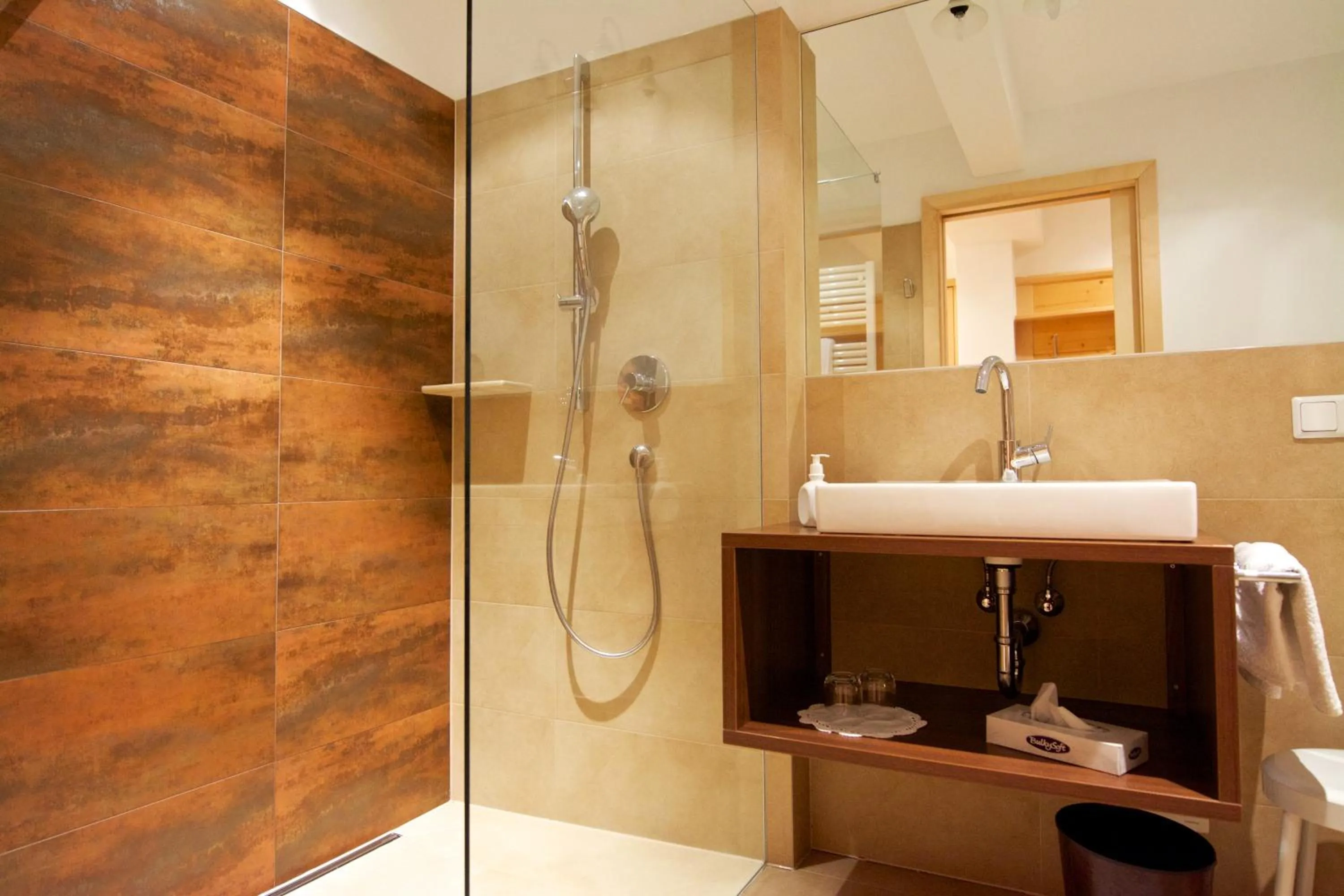 Shower in Das Moriggl