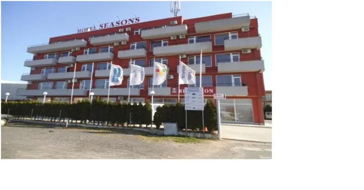 Property building in Hotel Seasons 2