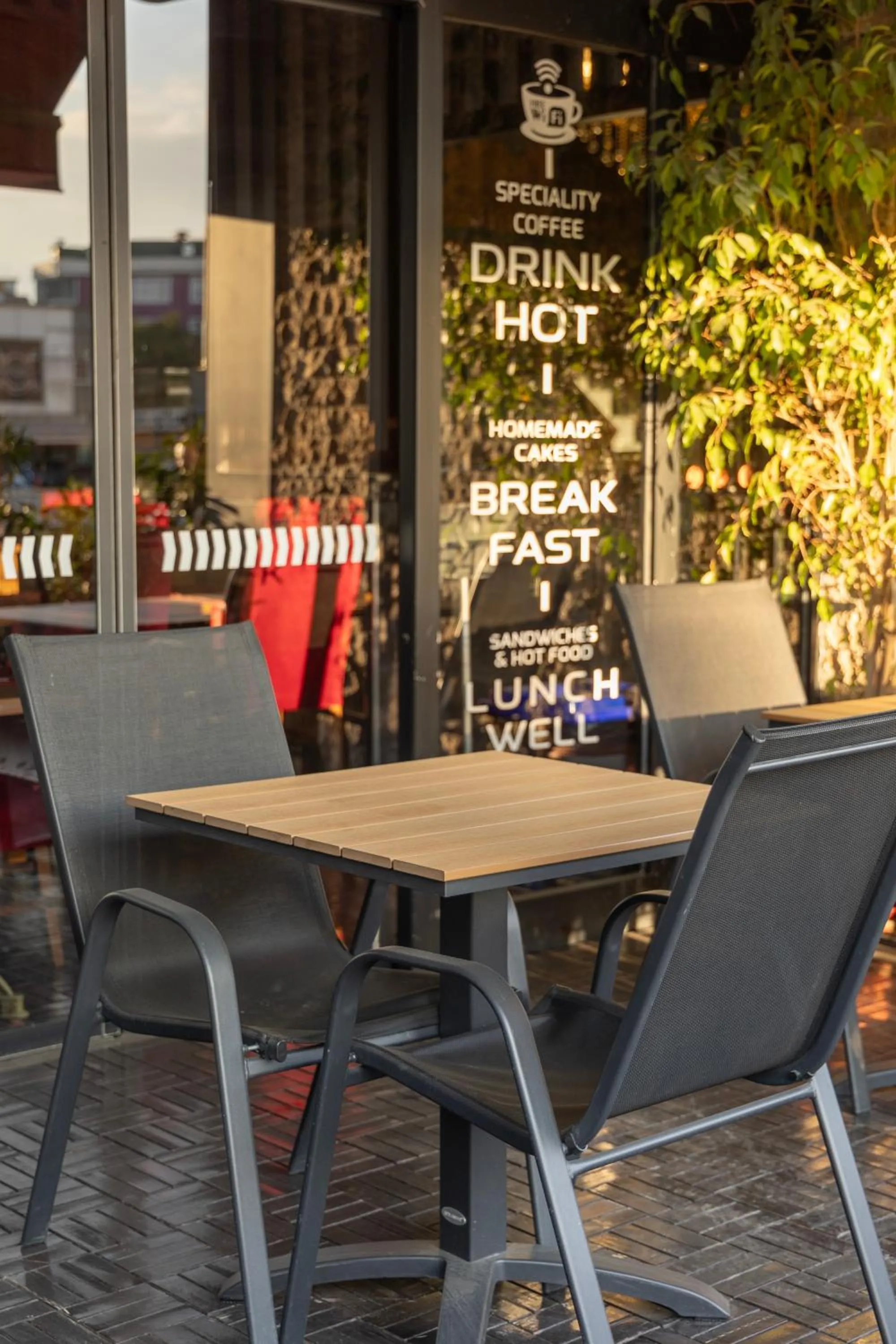 Seating area in Classes Hotel Airport