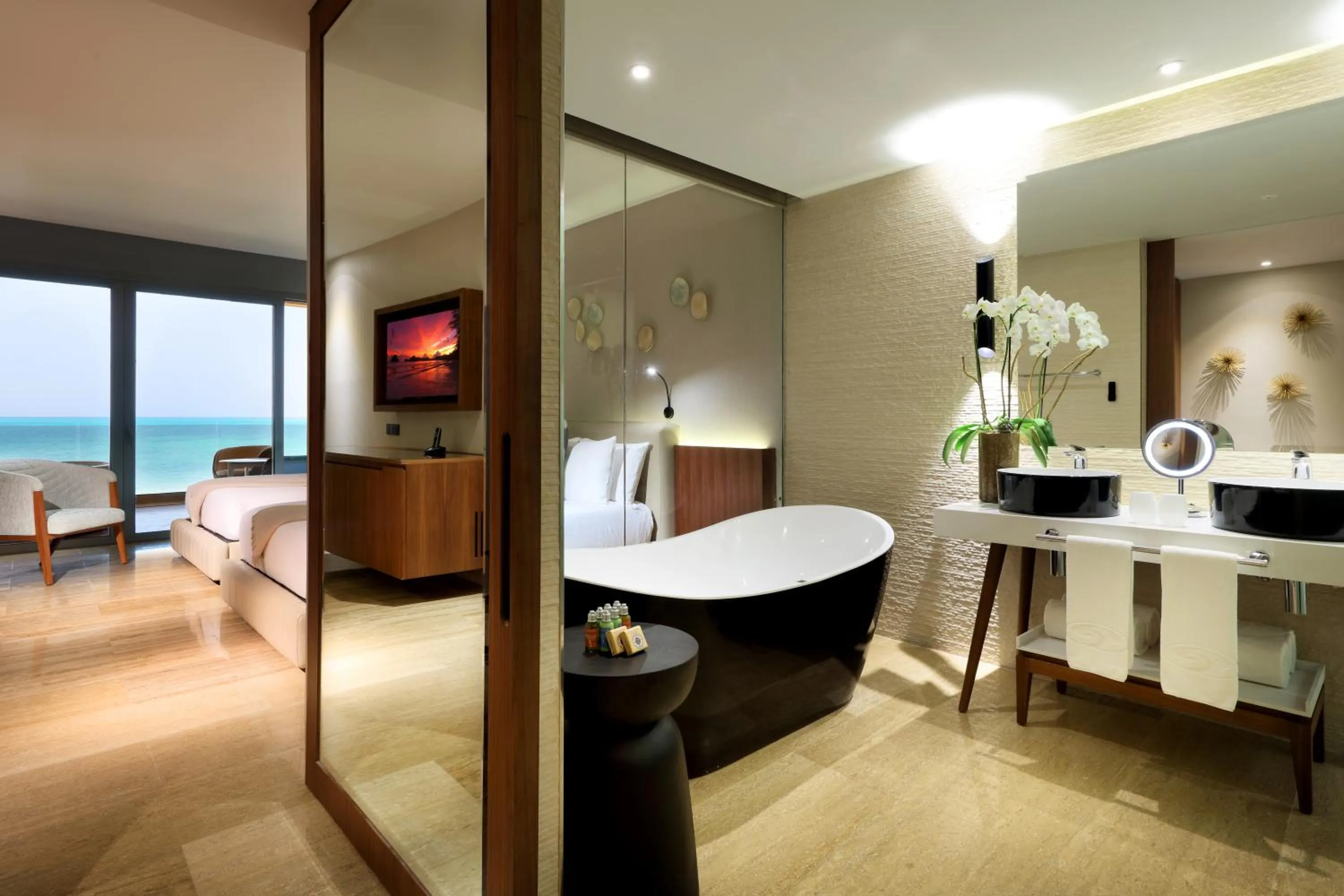 Bathroom, Bed in Grand Palladium Select Costa Mujeres - All Inclusive