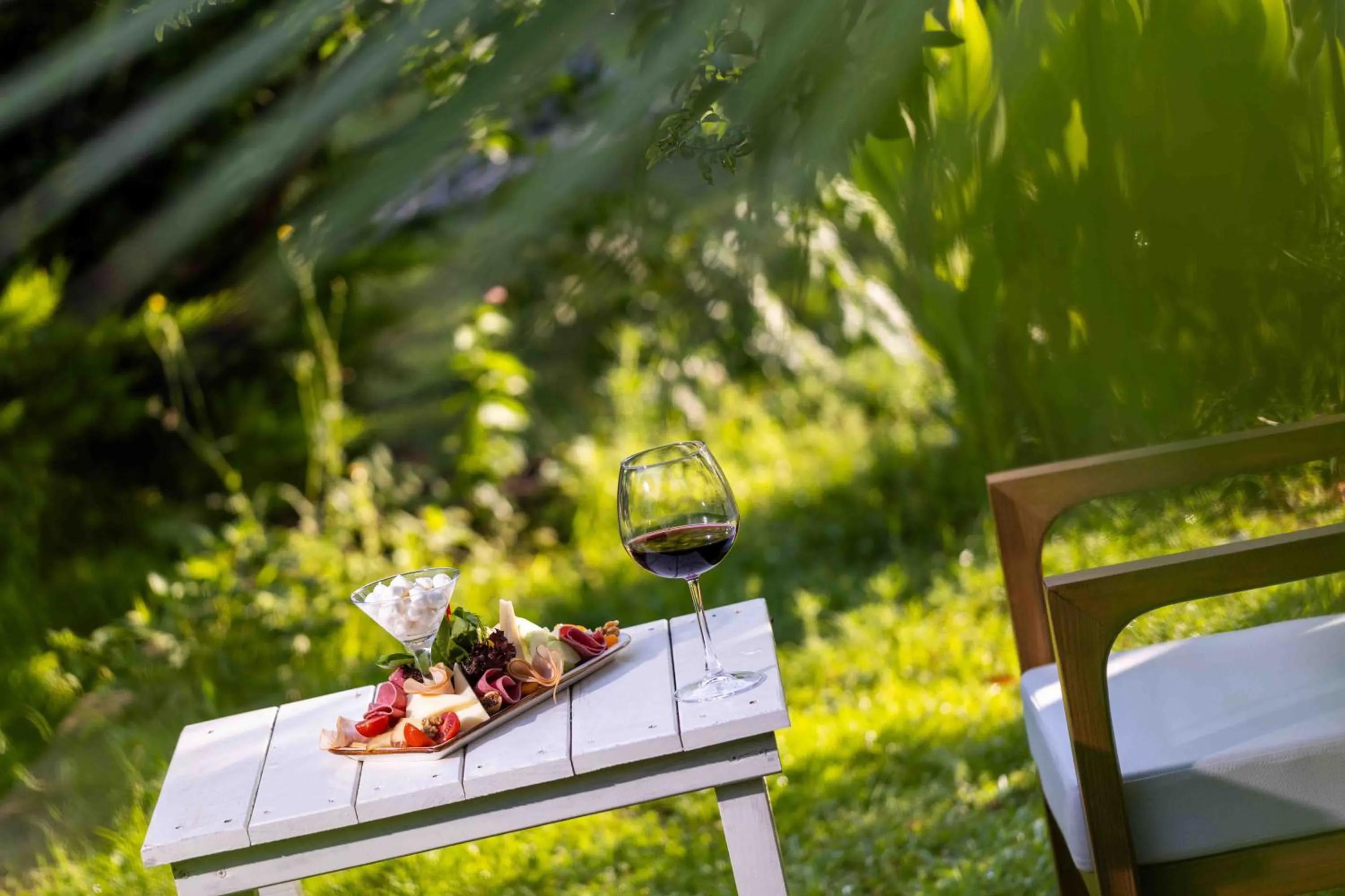 Food in Etenna Beach Bungalows