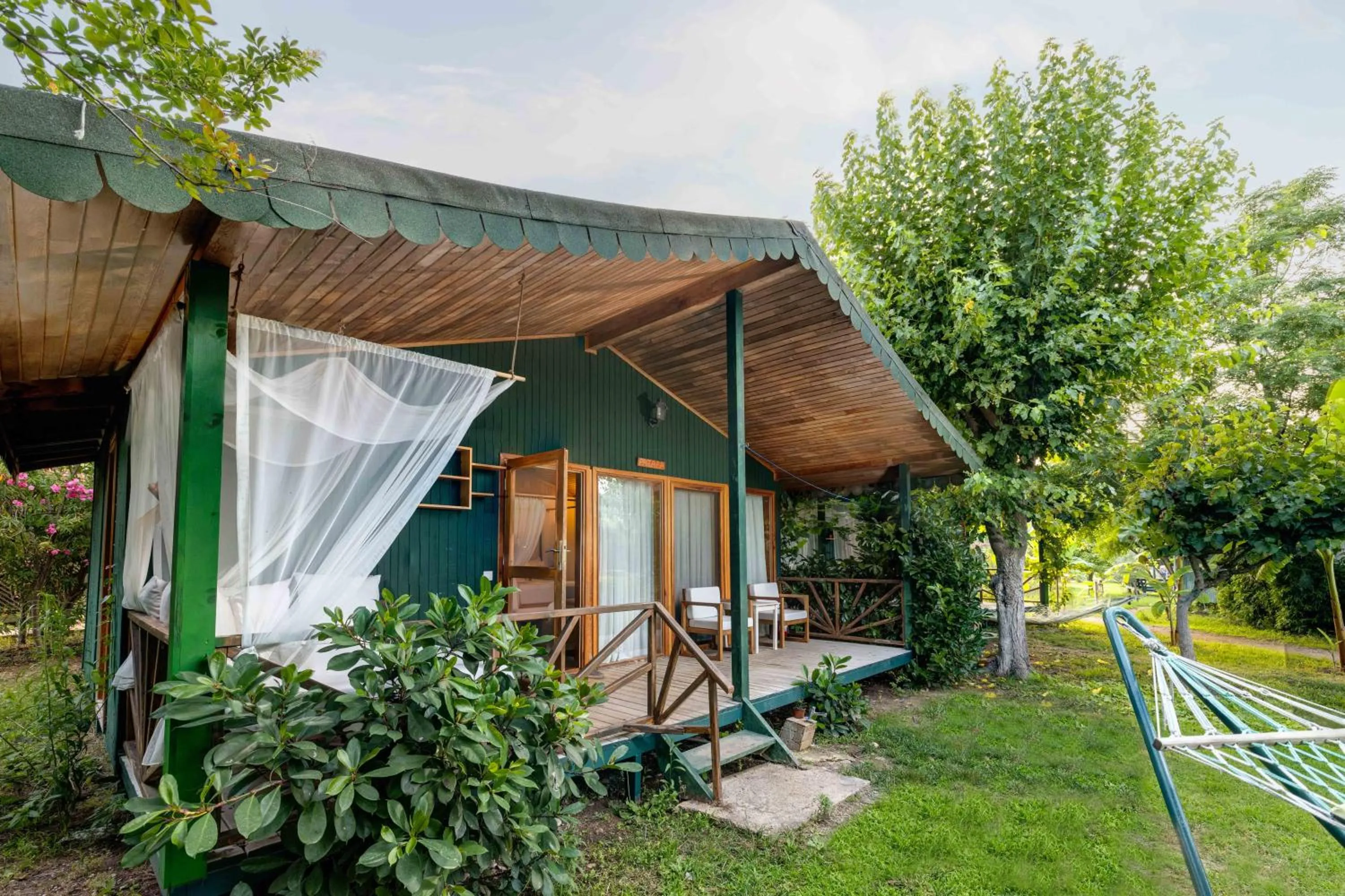 Property building in Etenna Beach Bungalows