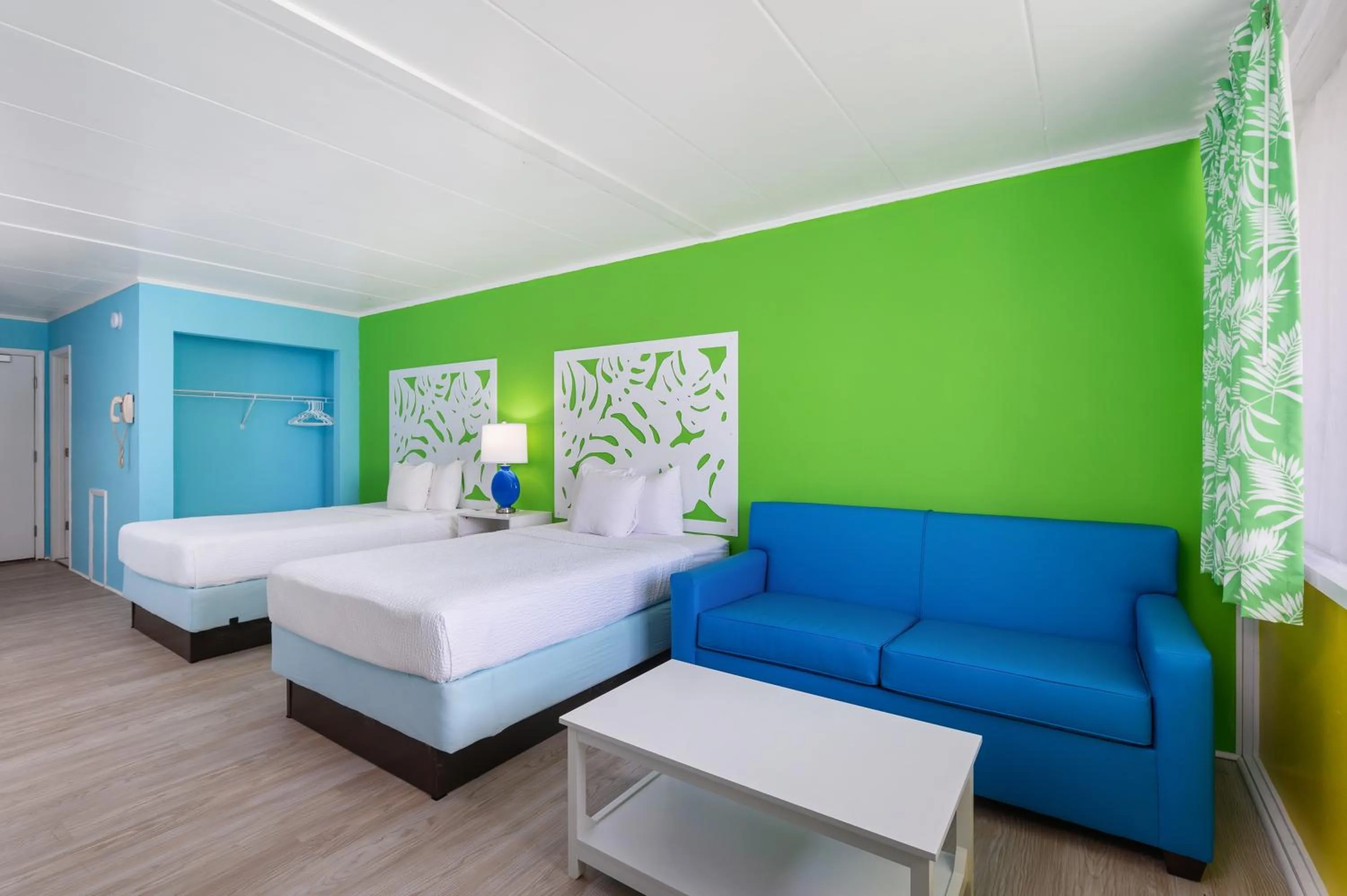 Bedroom, Bed in Kokomo Suites