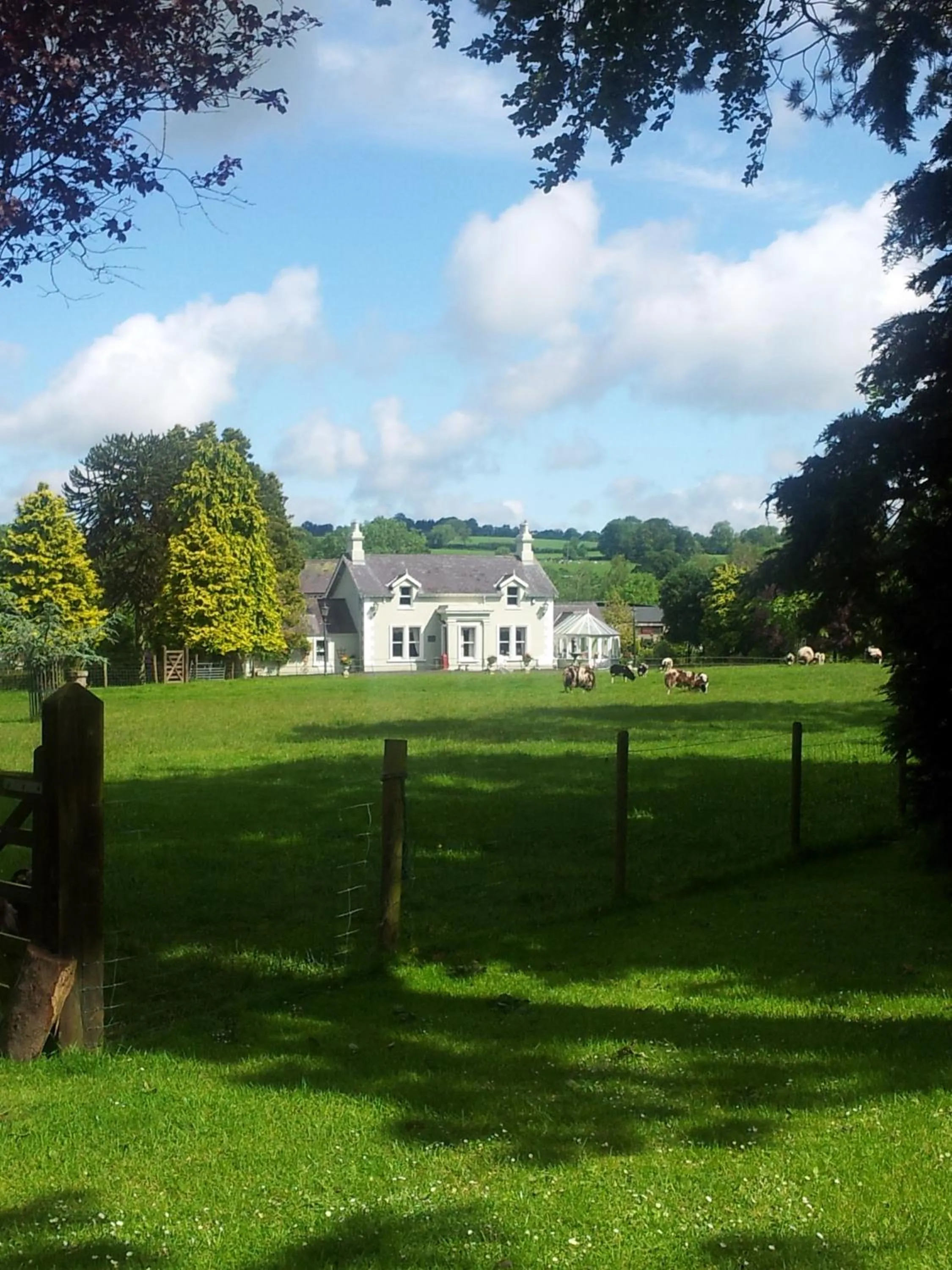 Property building in Brookhall Cottages