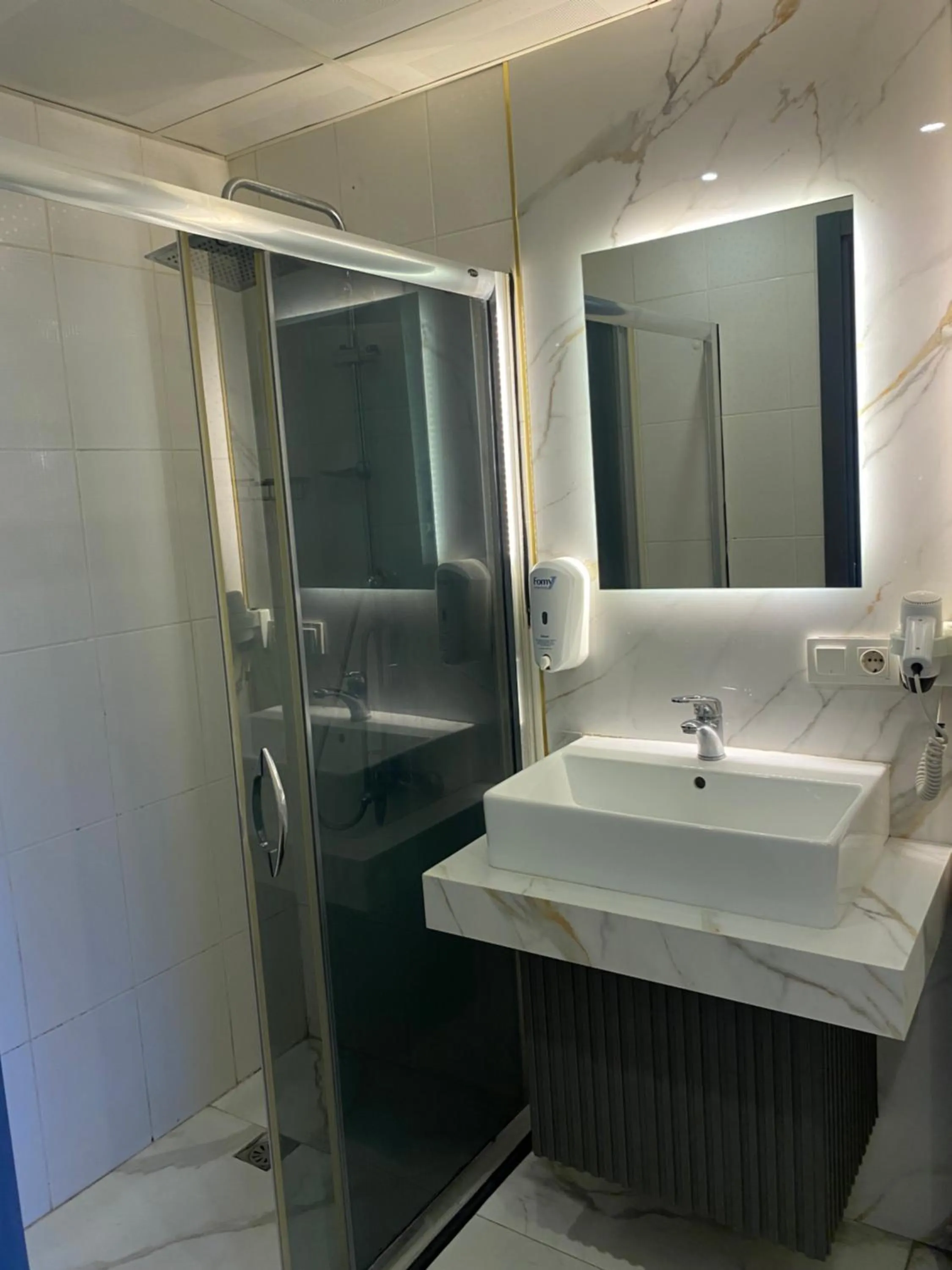 Bathroom in Dolce Vita Suite Hotel