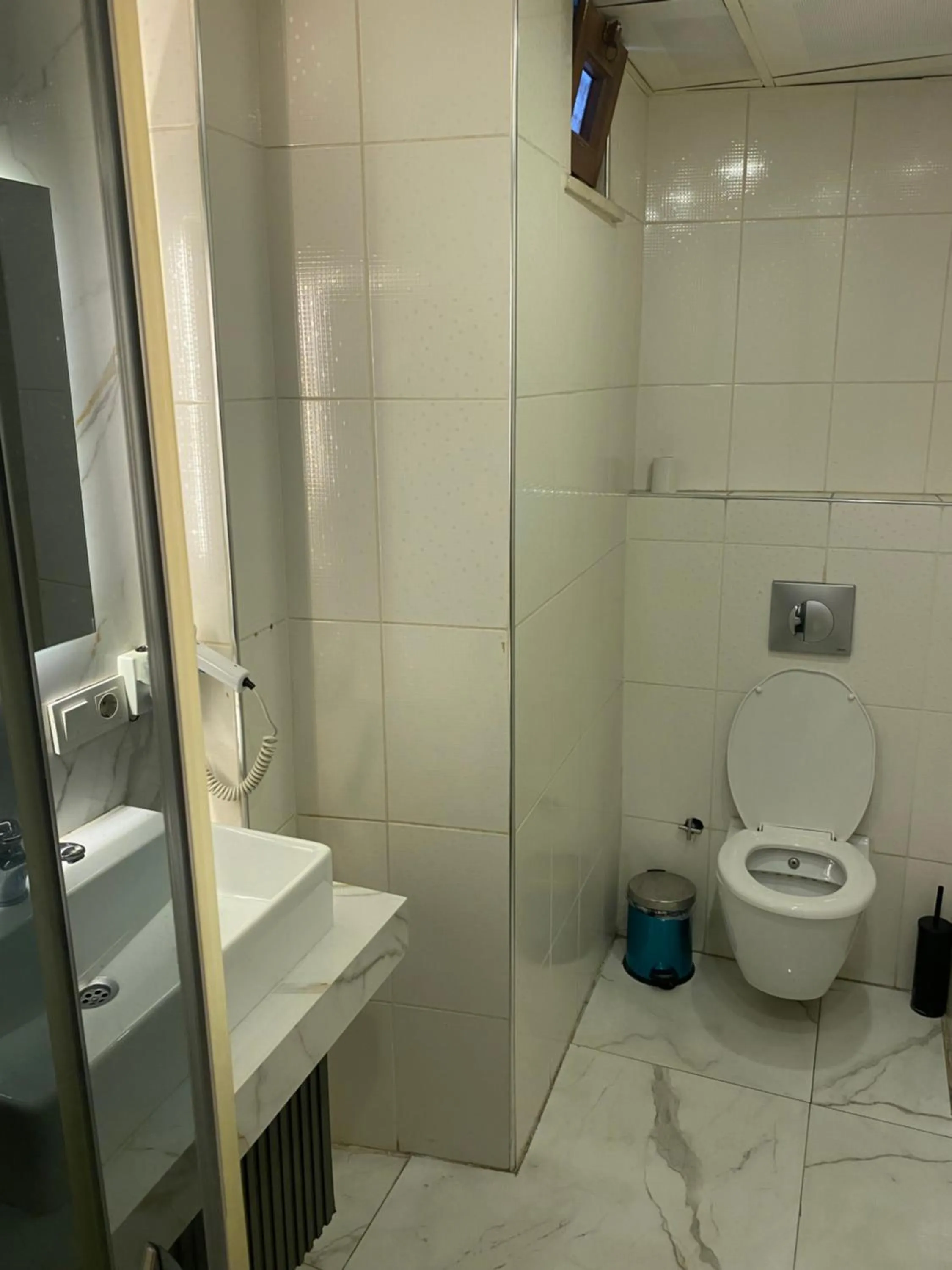 Toilet in Dolce Vita Suite Hotel