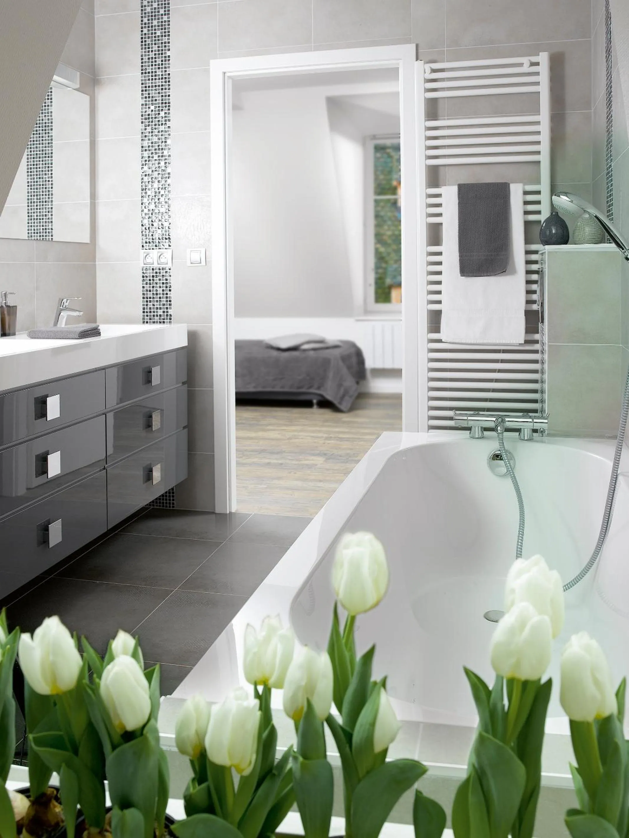 Bathroom, Bed in Appartements Le 32