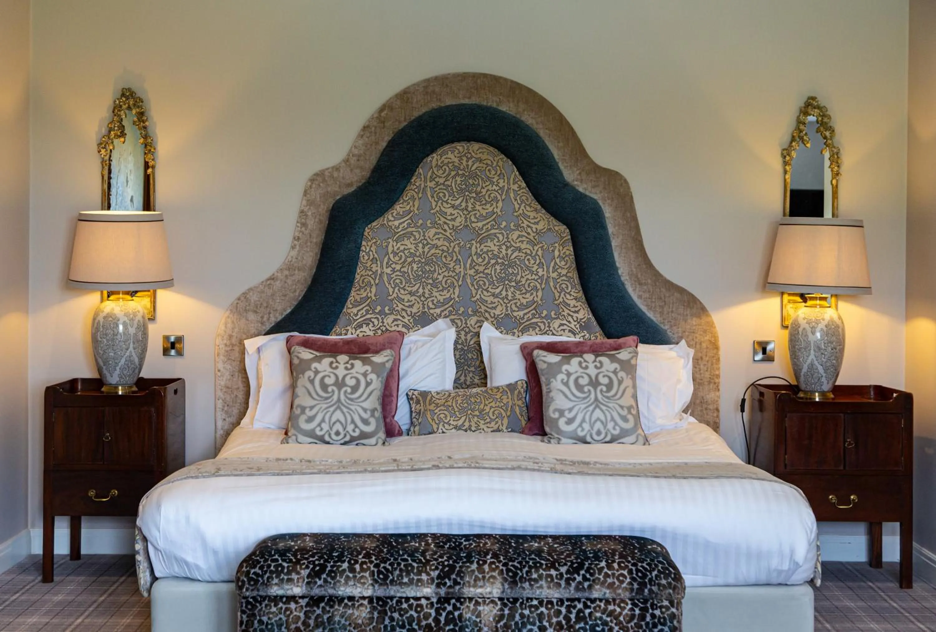 Bed in Peak Edge Hotel