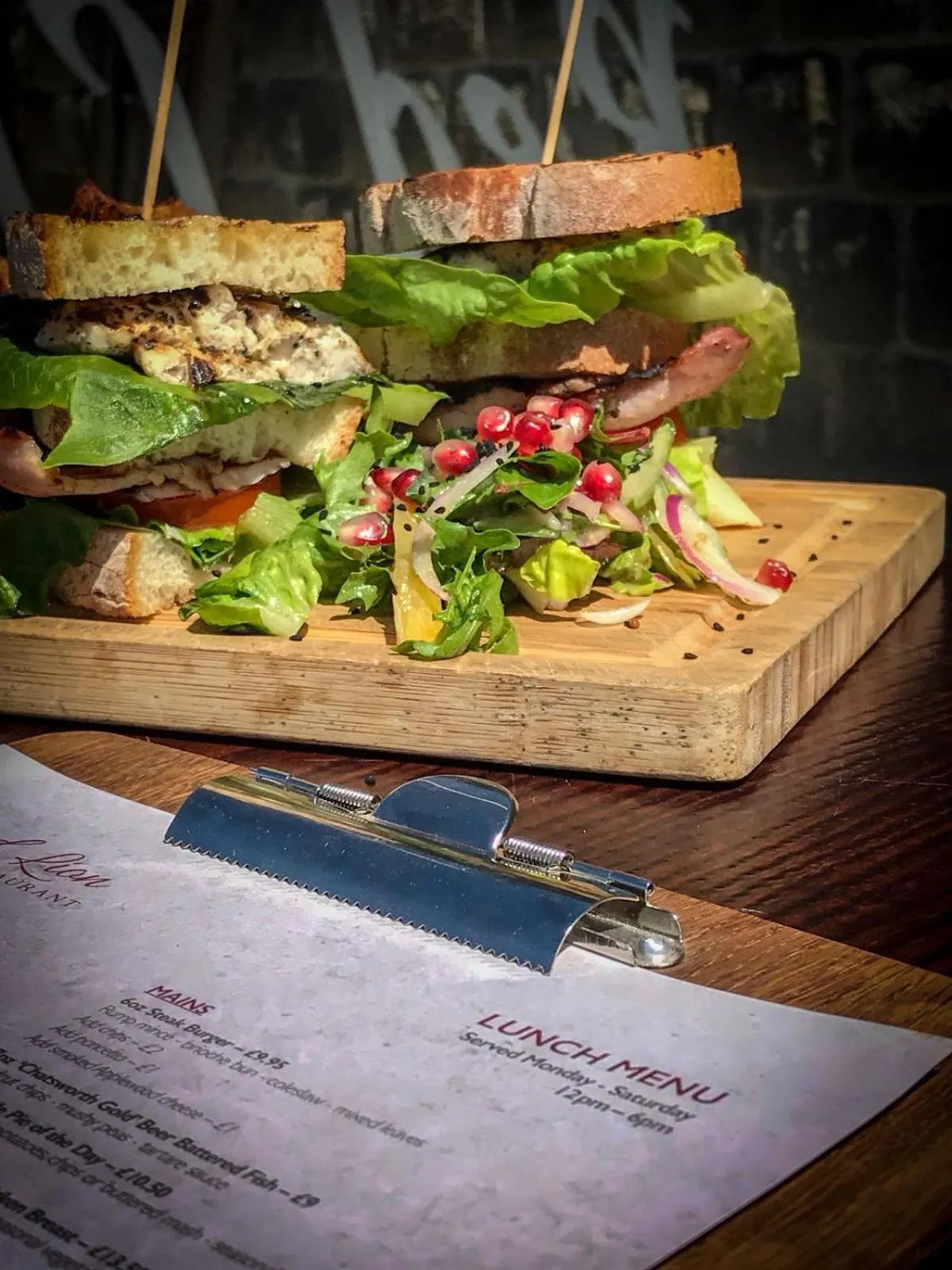 Restaurant/places to eat in Peak Edge Hotel