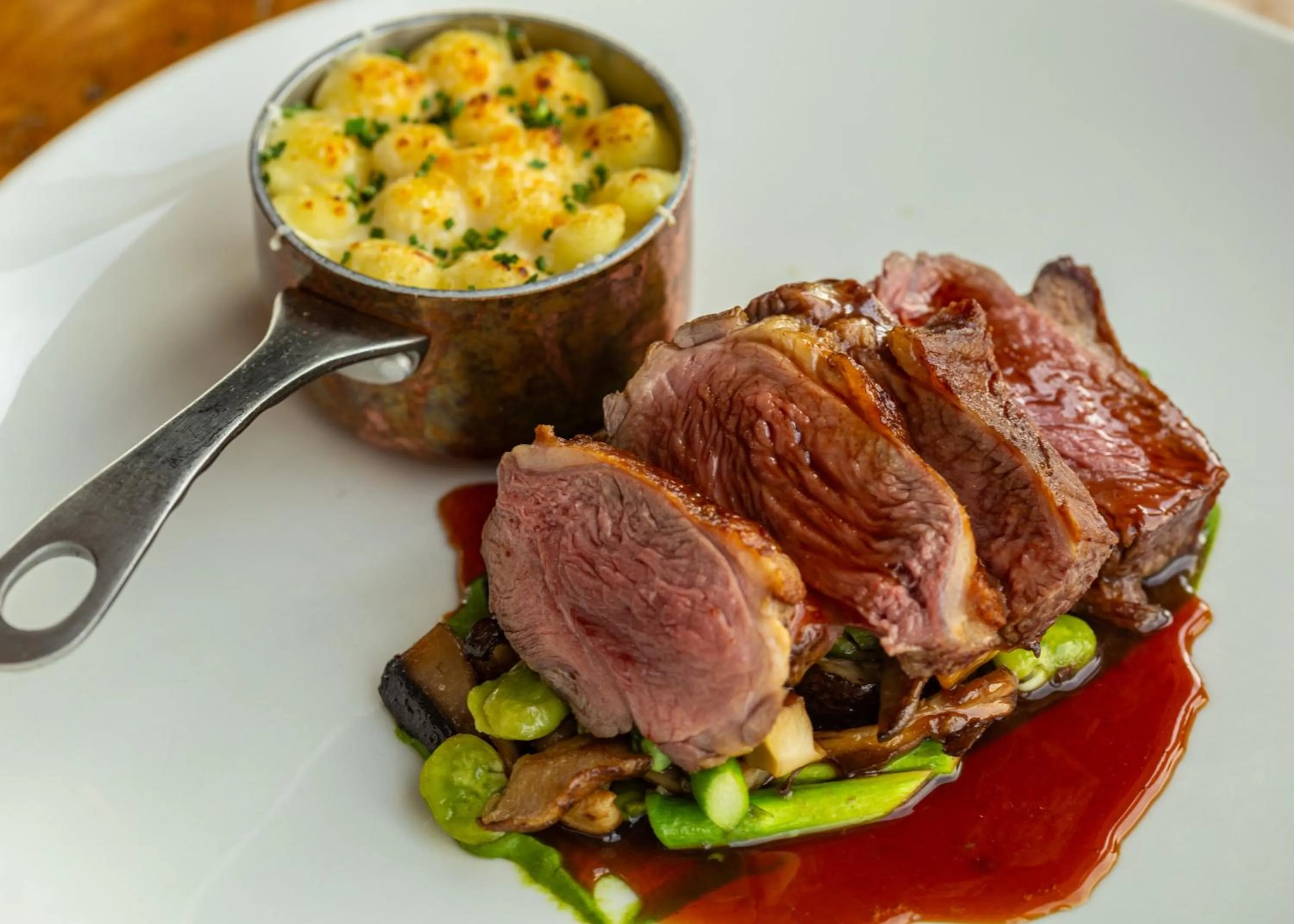 Restaurant/places to eat in Peak Edge Hotel