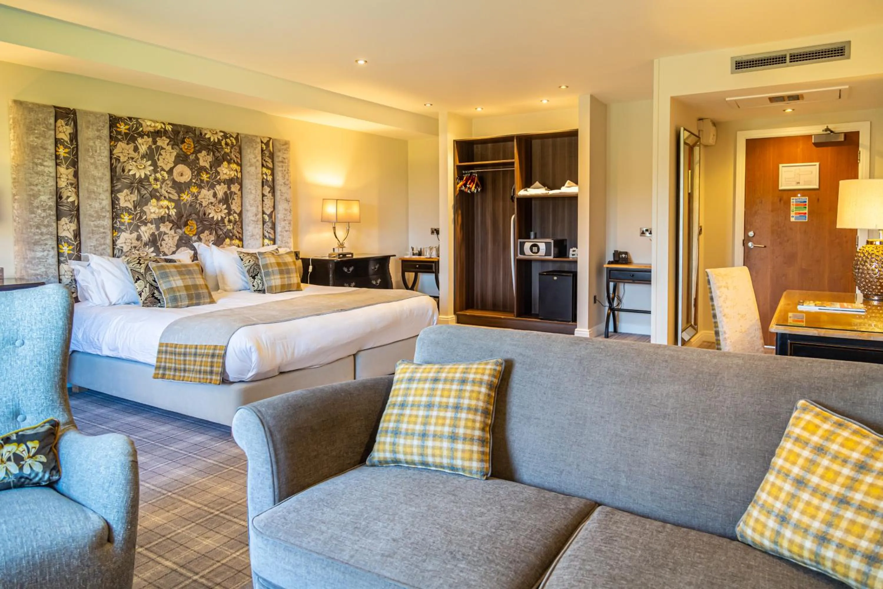 Bed in Peak Edge Hotel