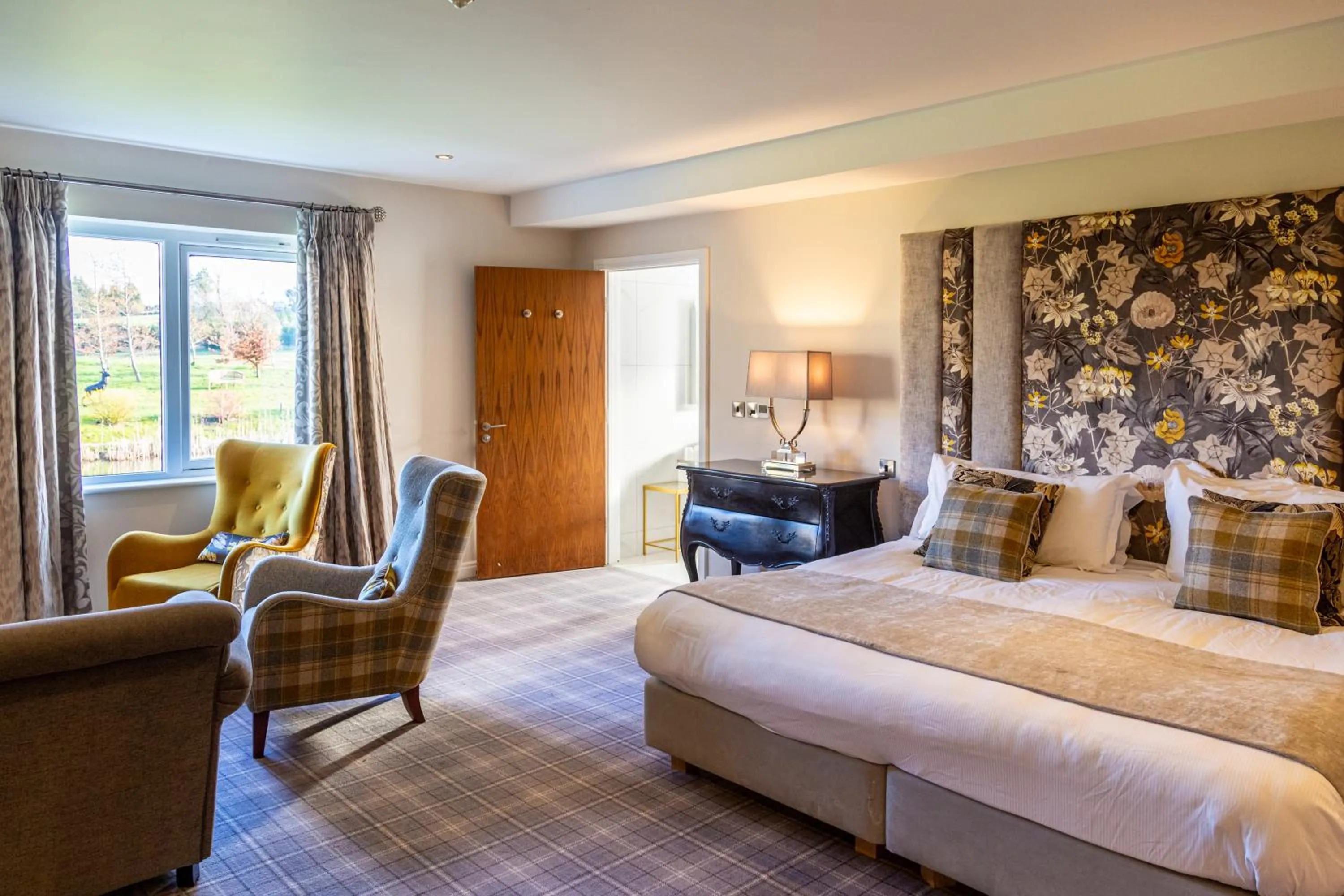 Bed in Peak Edge Hotel