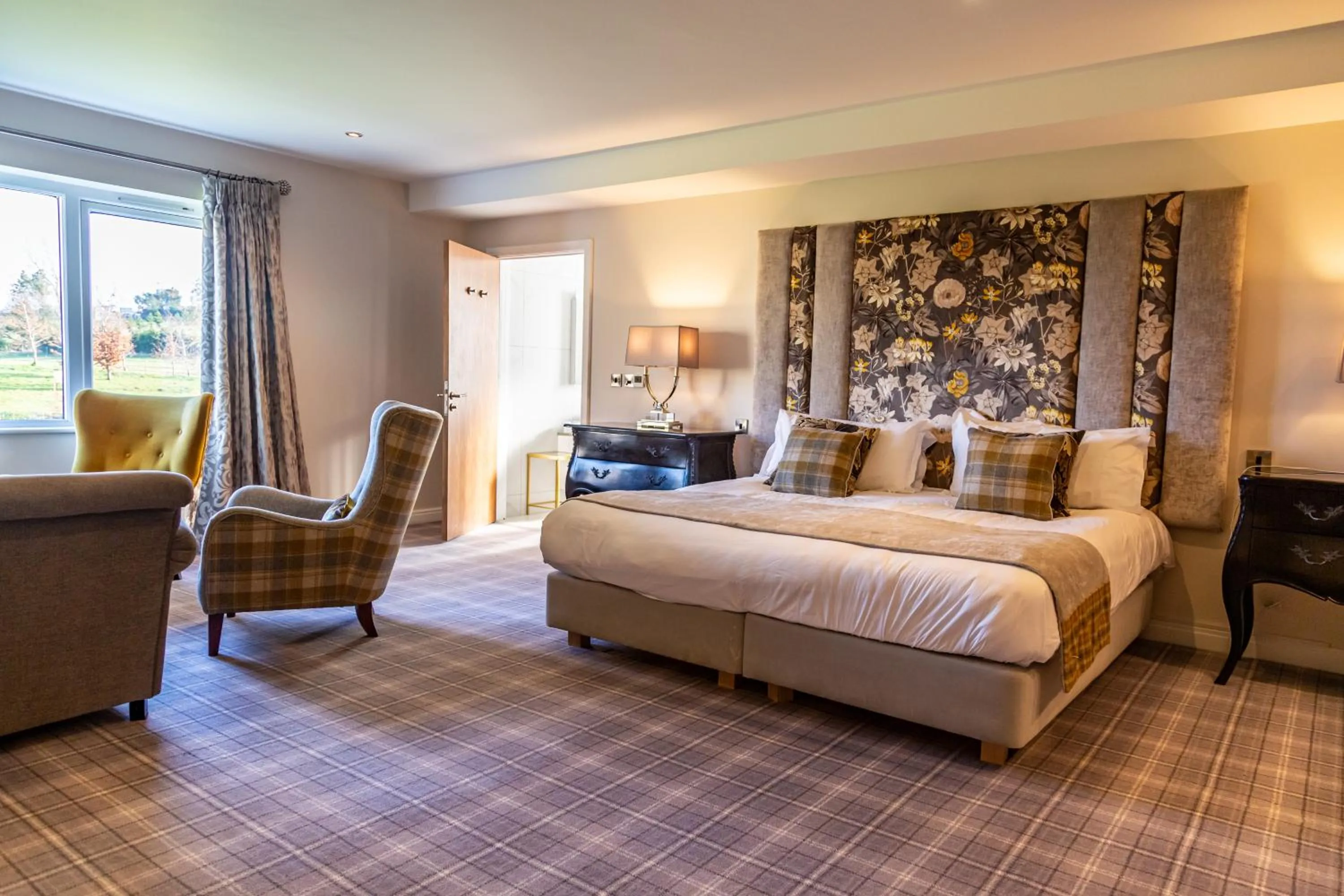 Bed in Peak Edge Hotel