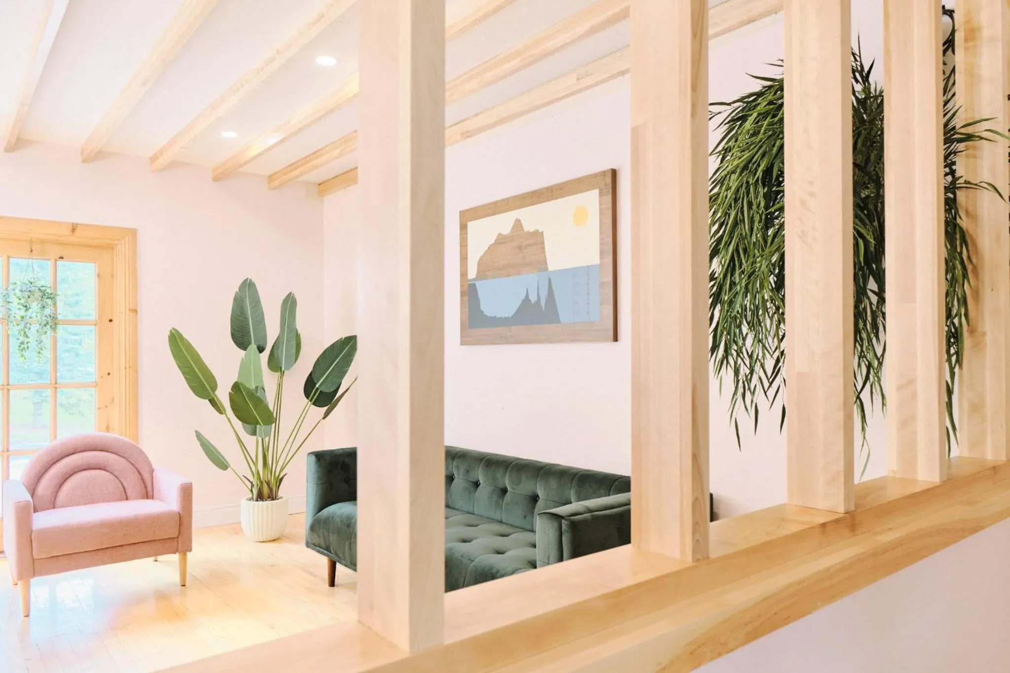 Lobby or reception in BATTURES Hotel Fjord Saguenay