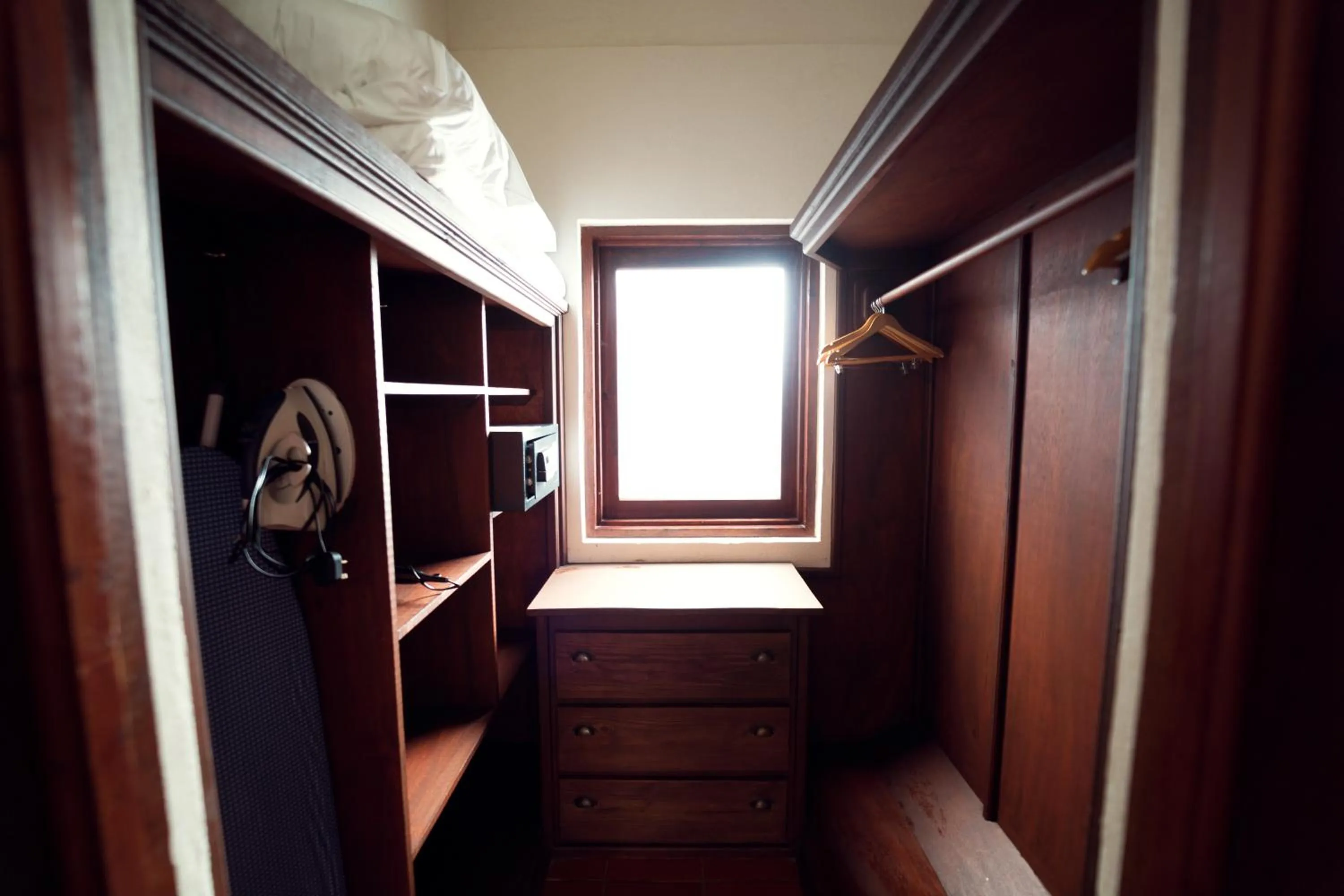 wardrobe in Ti Kaye Resort & Spa