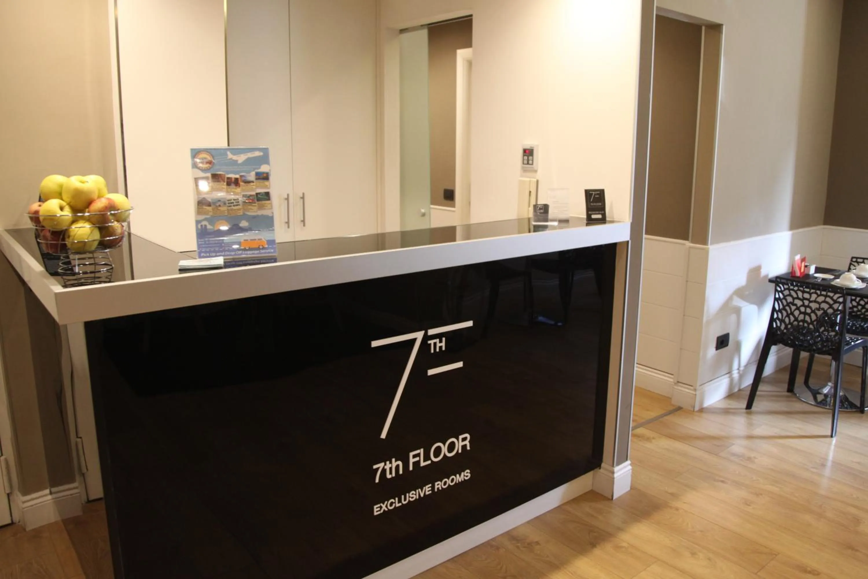 Lobby or reception in 7th Floor Suite