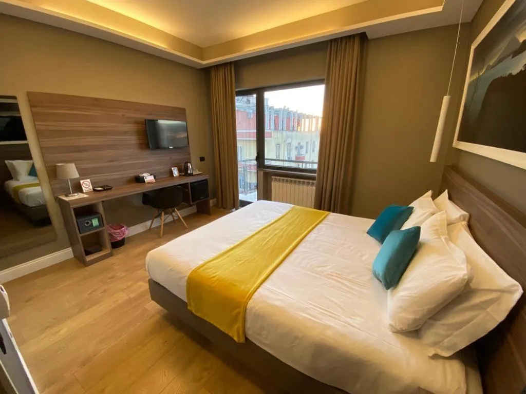 Bed in 7th Floor Suite