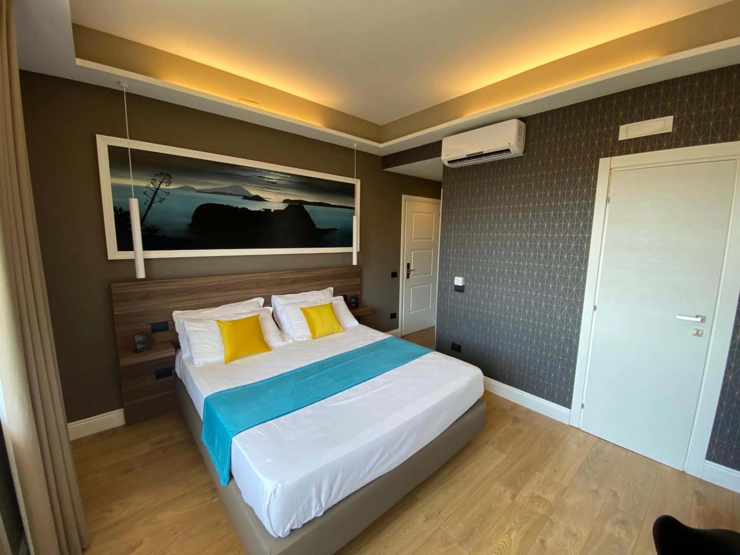 Bed in 7th Floor Suite