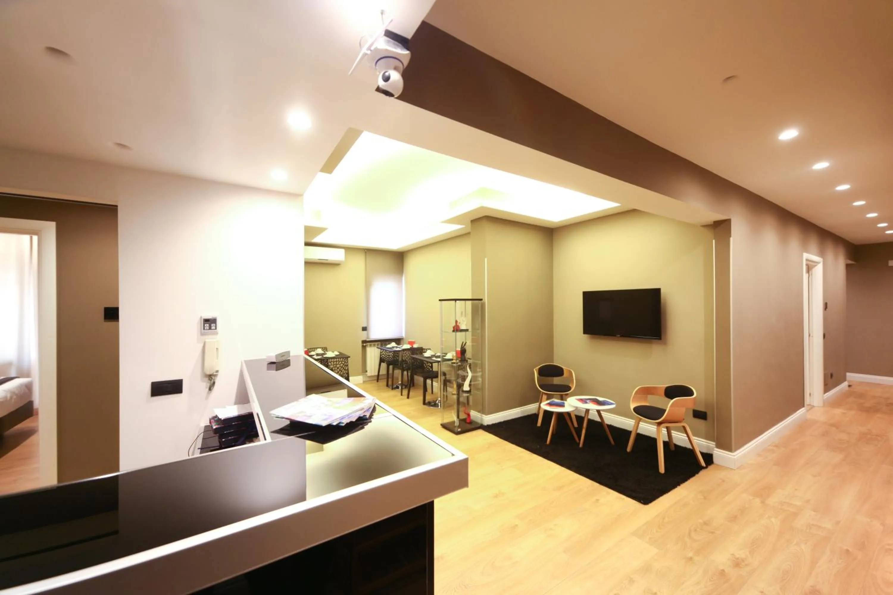 Communal lounge/ TV room in 7th Floor Suite