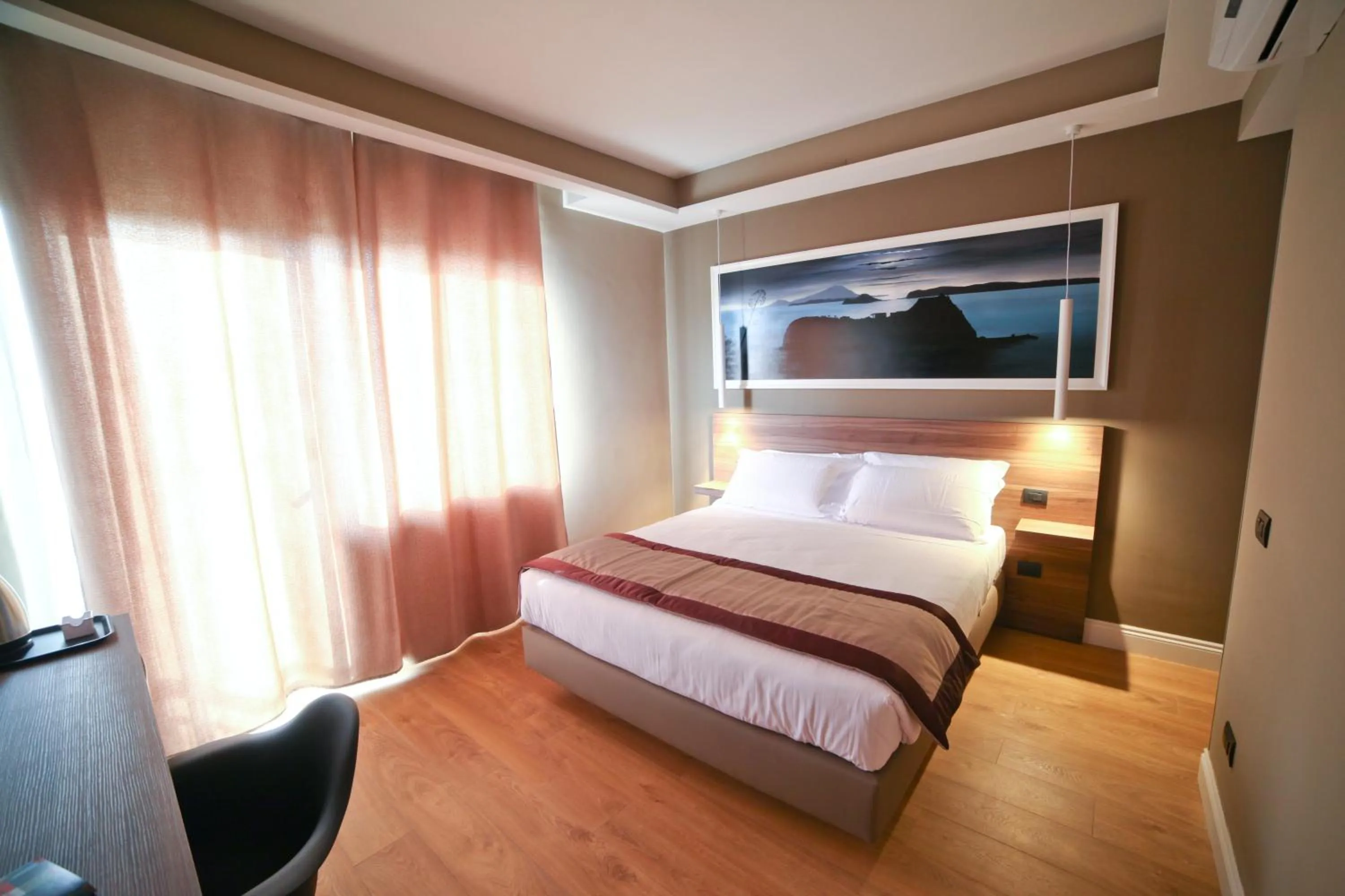 Bed in 7th Floor Suite