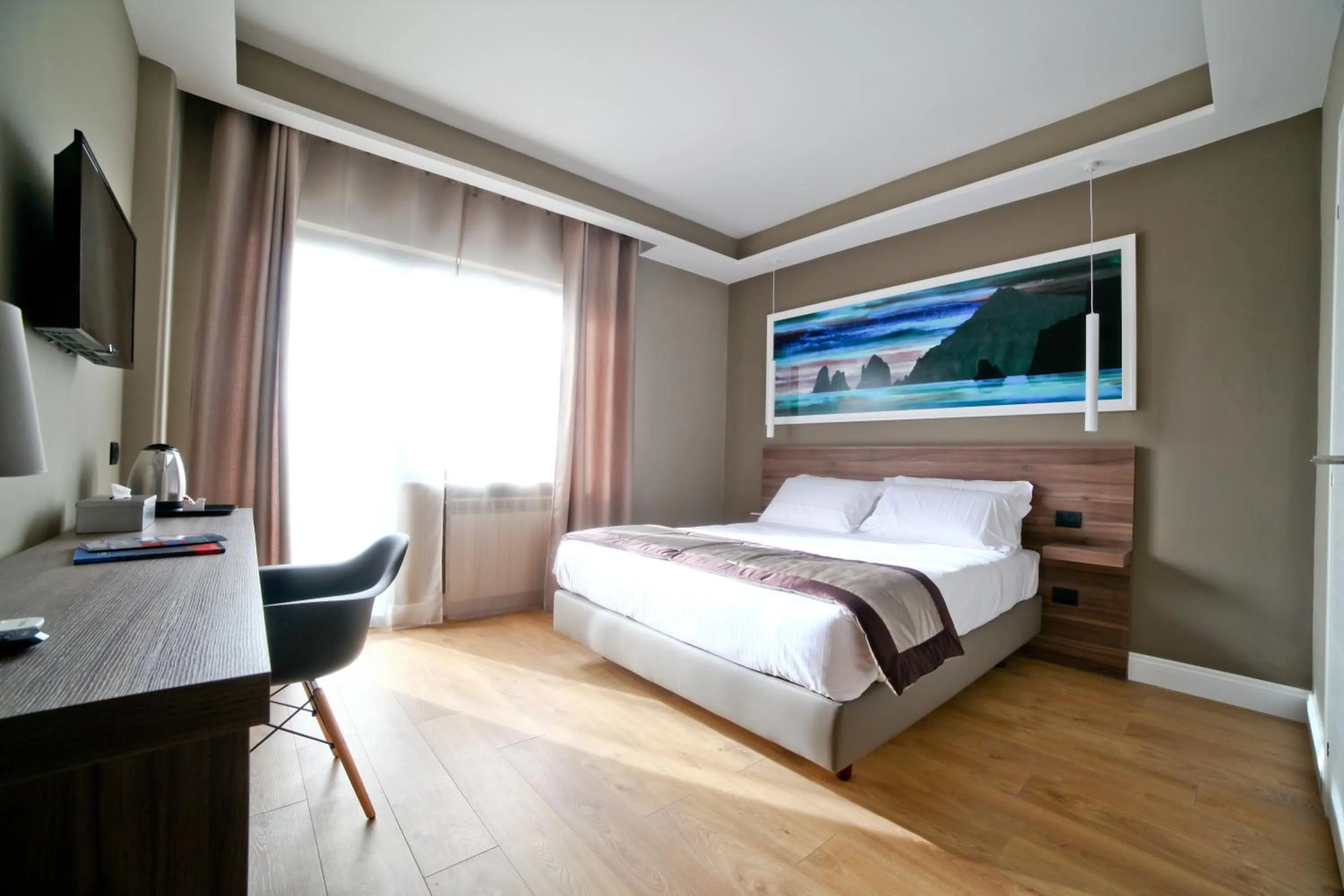 Bed in 7th Floor Suite