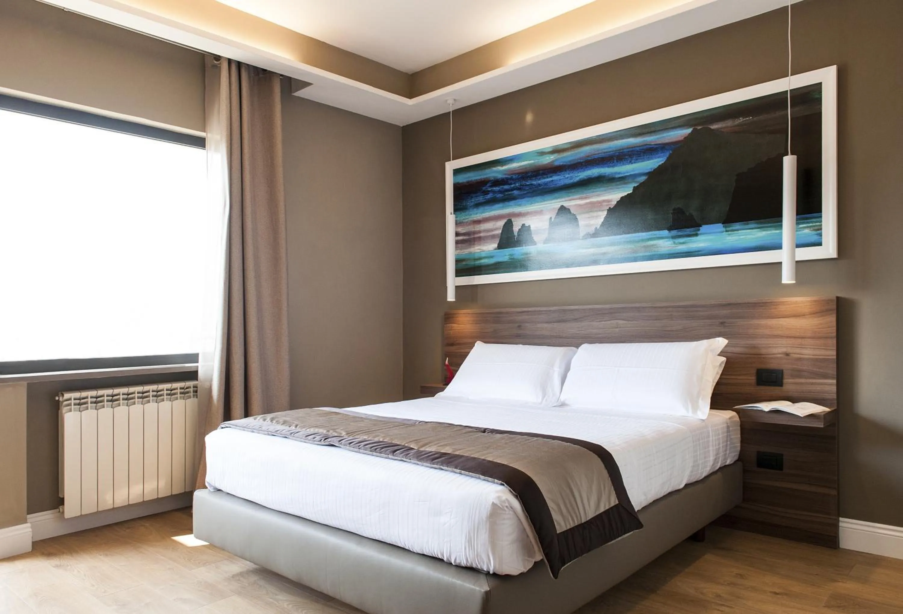 Bed in 7th Floor Suite