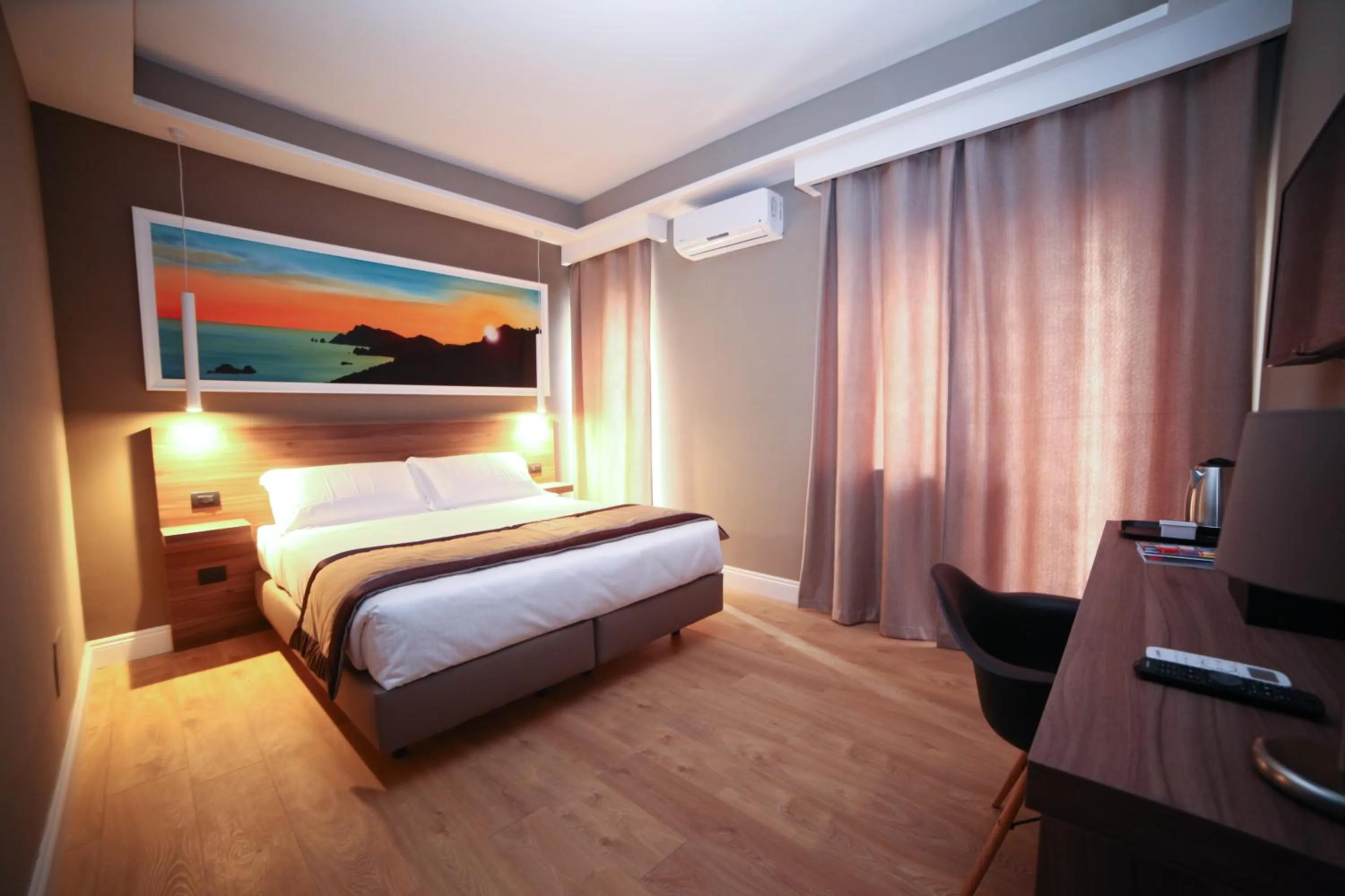 Bed in 7th Floor Suite