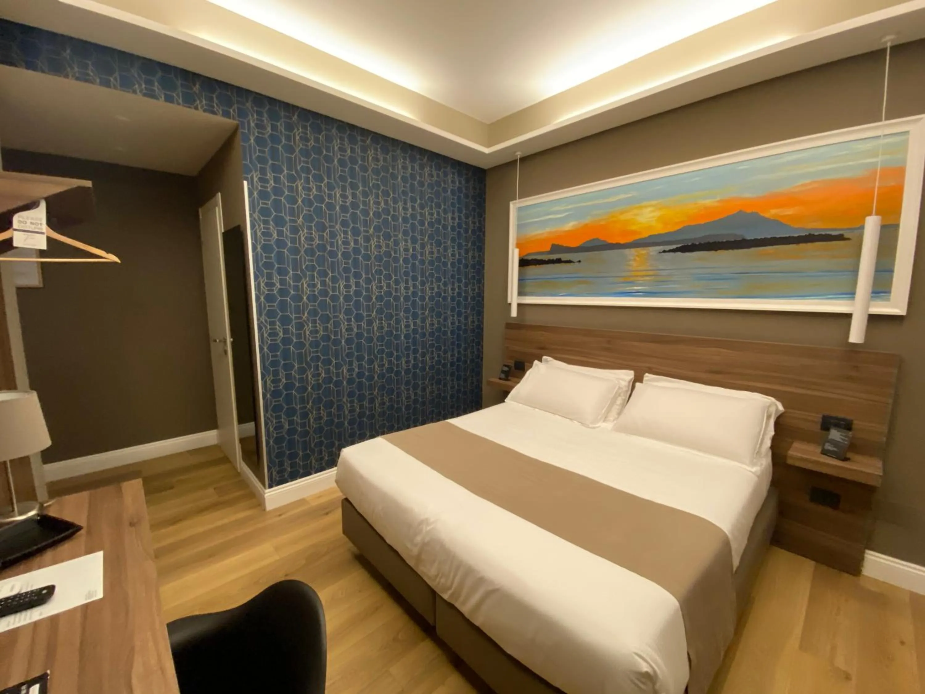 Bed in 7th Floor Suite