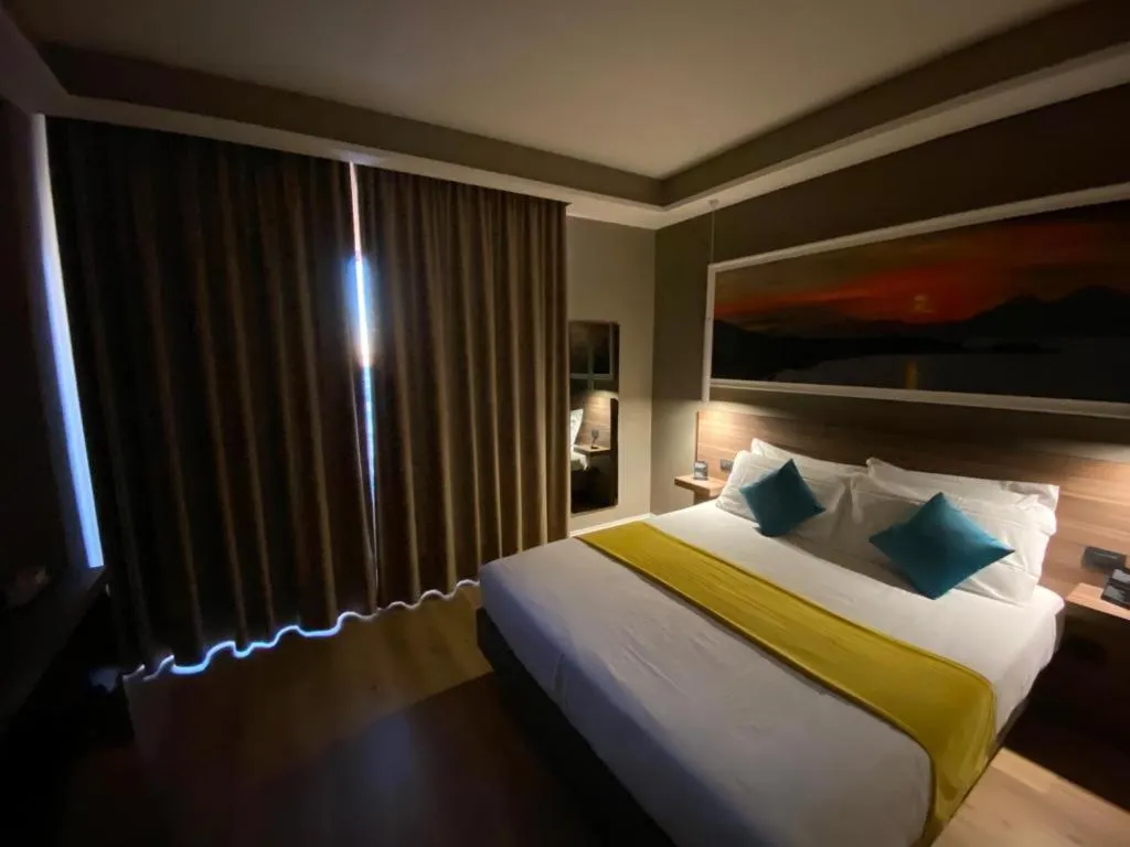 Bed in 7th Floor Suite