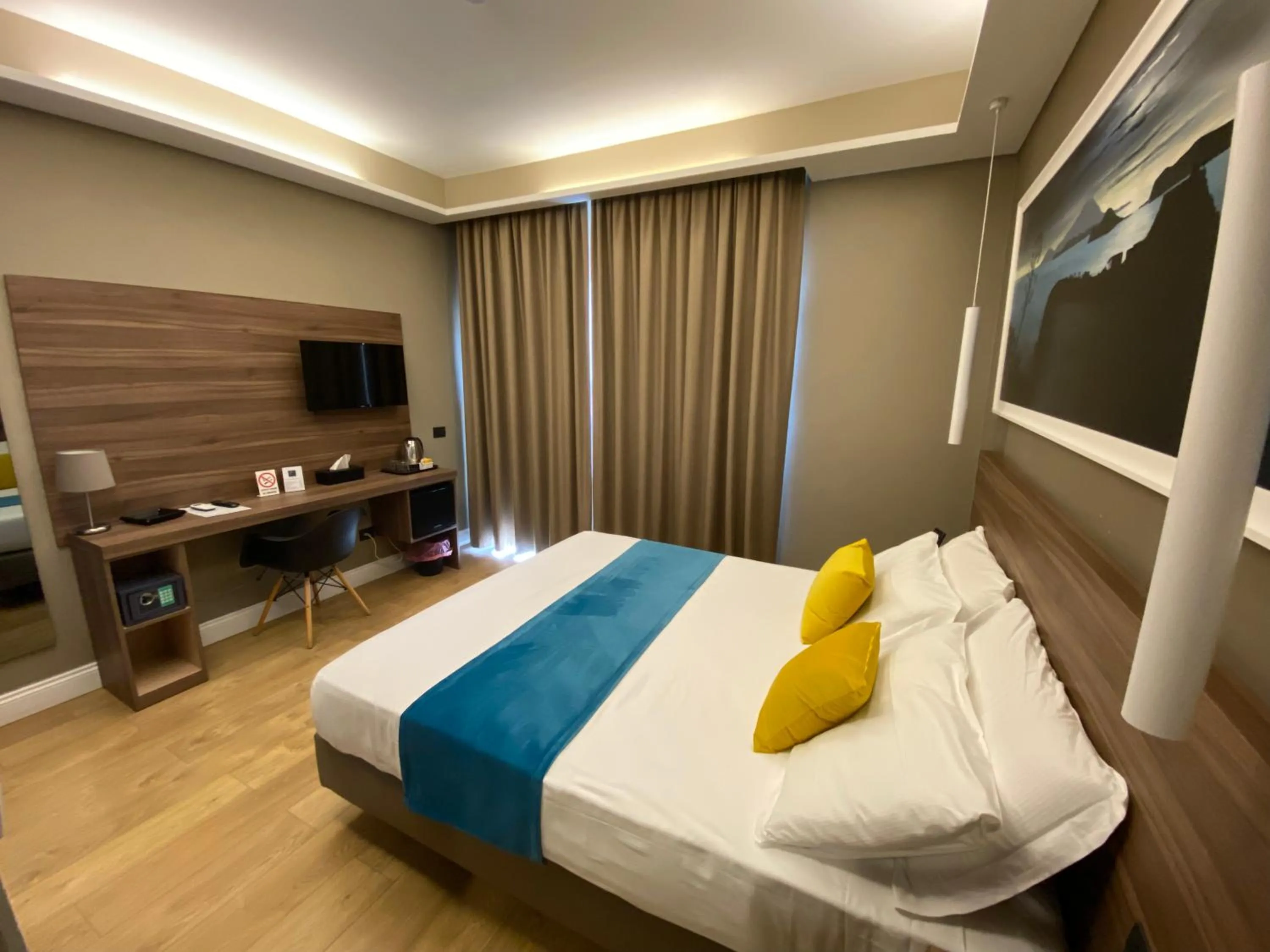 Bed in 7th Floor Suite