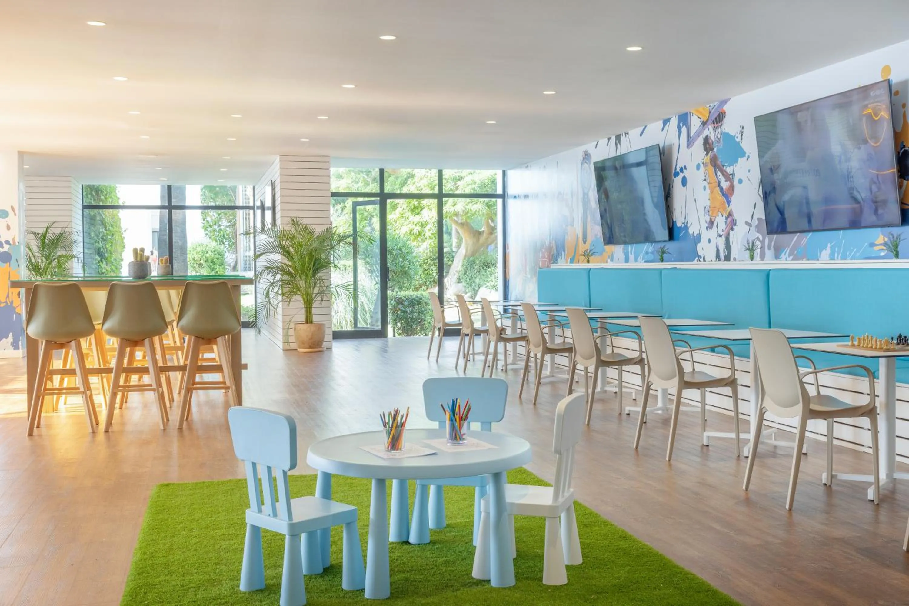 children in Alua Calas de Mallorca Resort