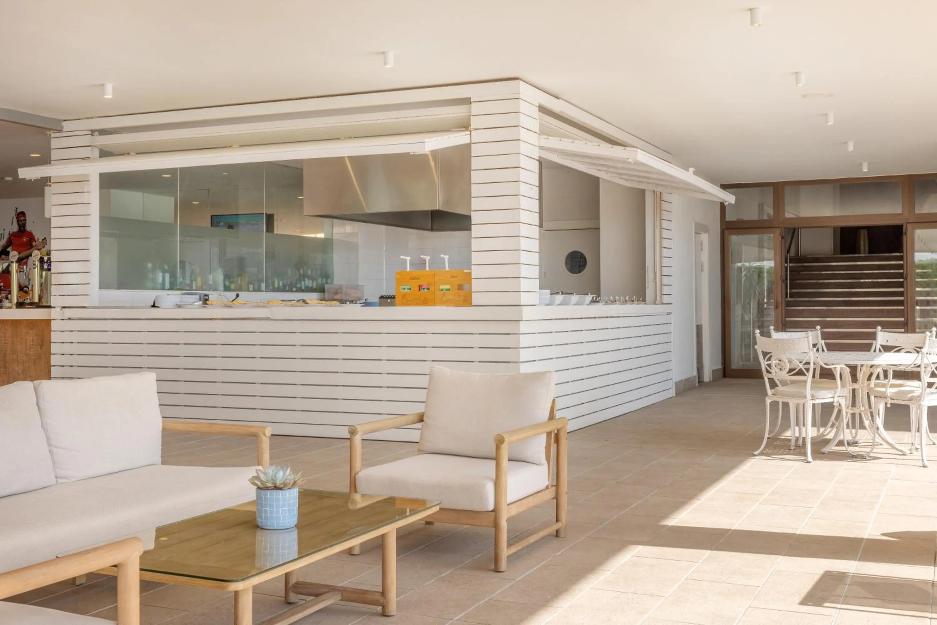 Lounge or bar in Alua Calas de Mallorca Resort