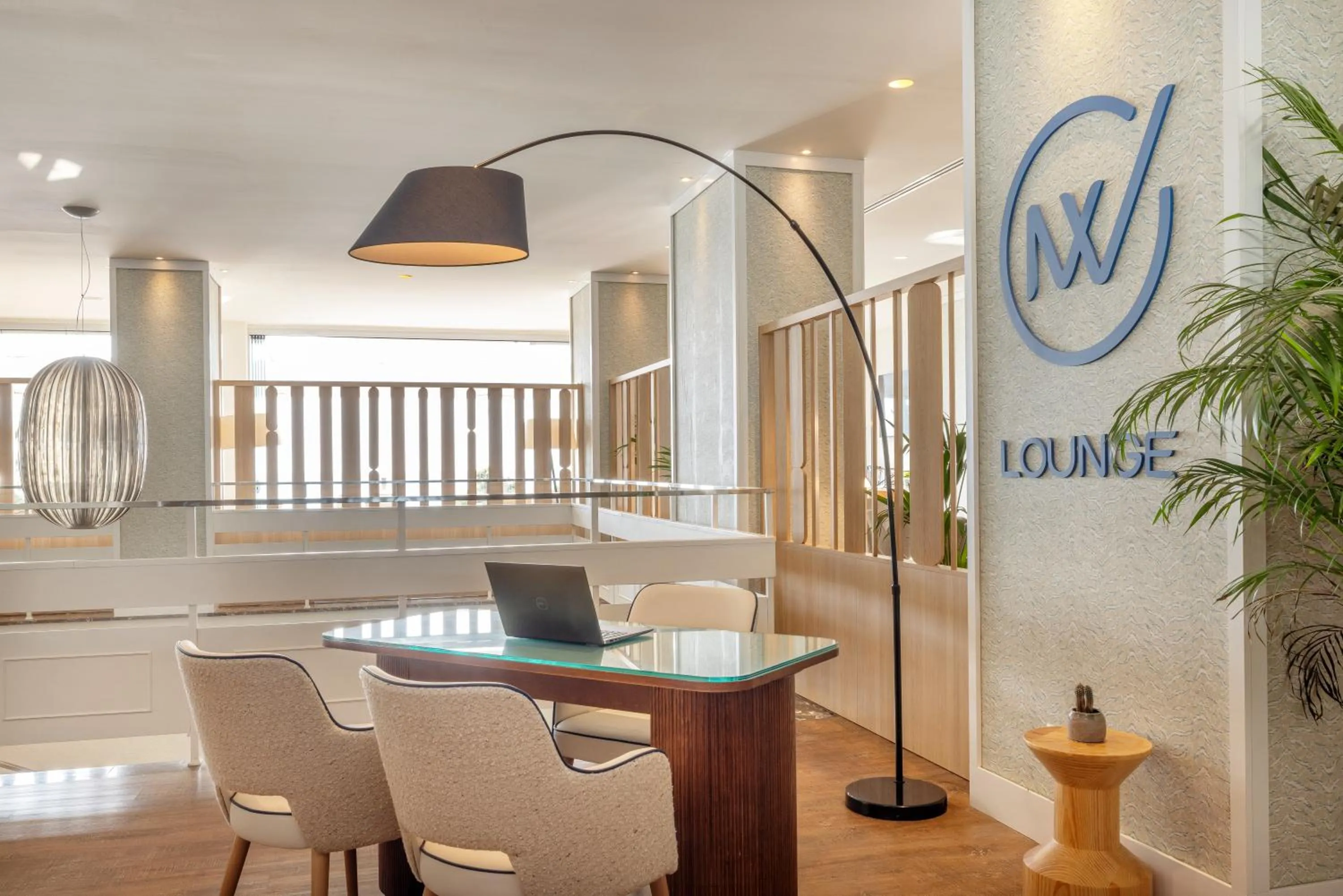 Lounge or bar in Alua Calas de Mallorca Resort